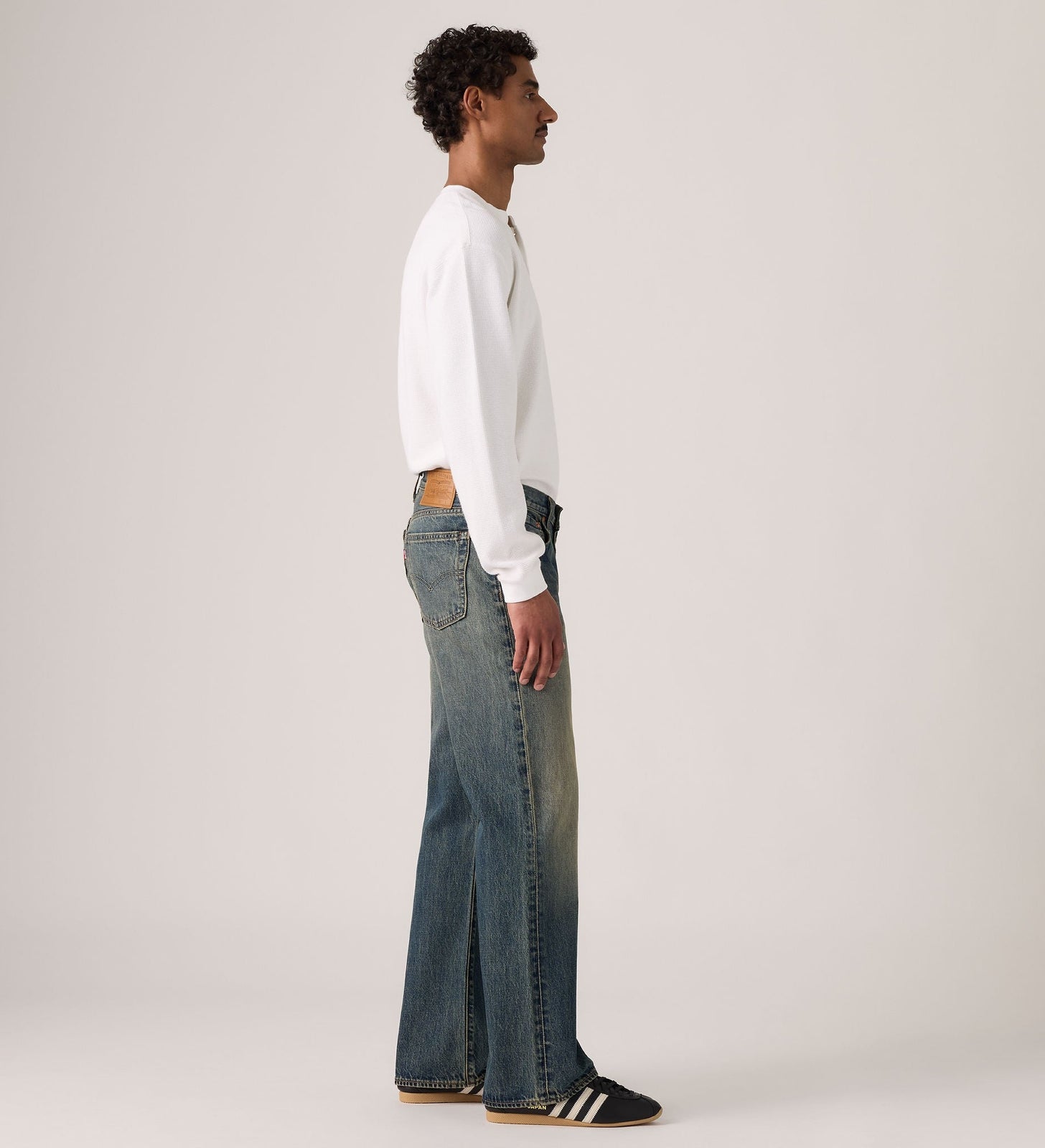 Main 4 - Levi's® Men's 567™ Relaxed Flare Jeans - A86300012