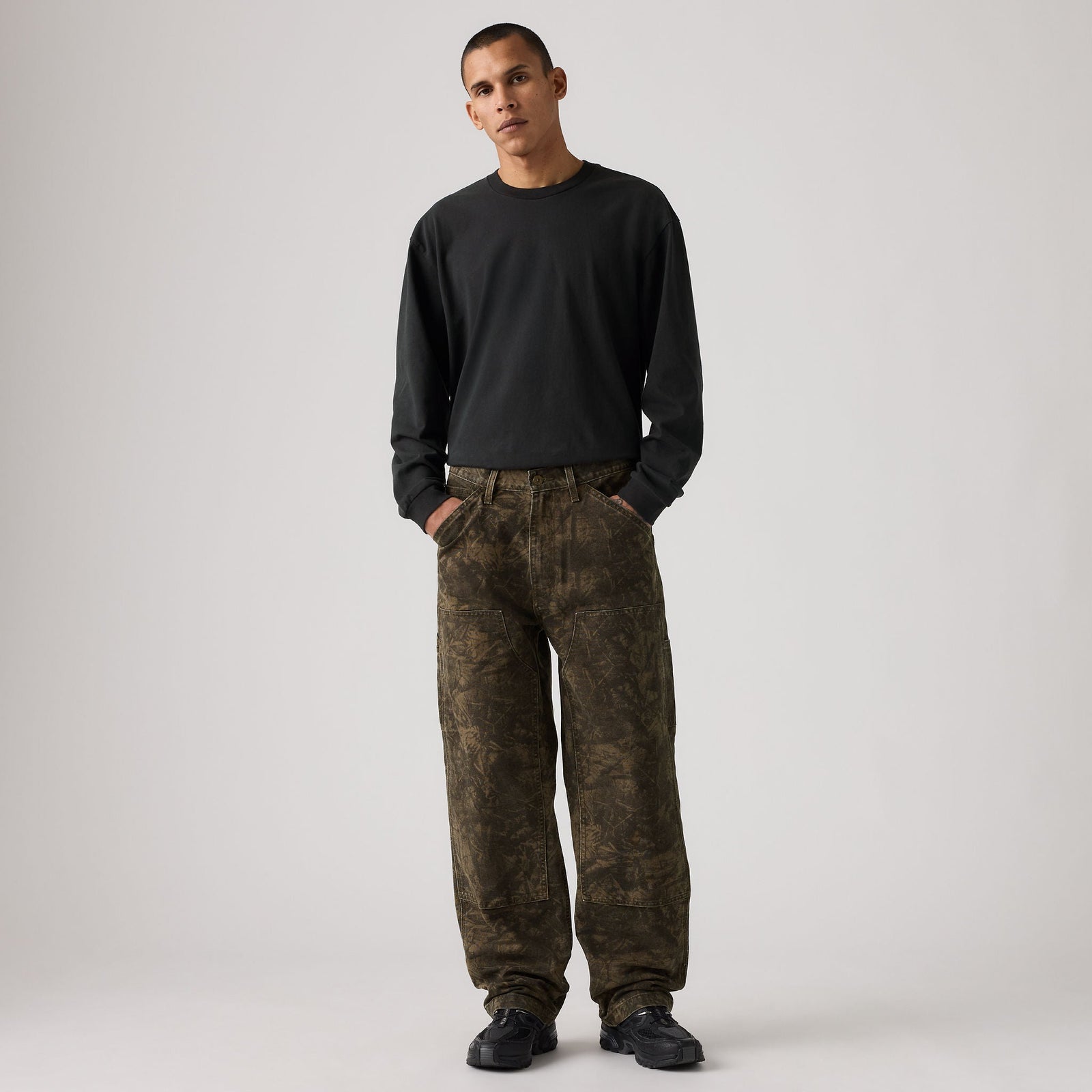 Main 3 - Levi's® Men's 568™ Loose Straight Double-Knee Carpenter - A73670021
