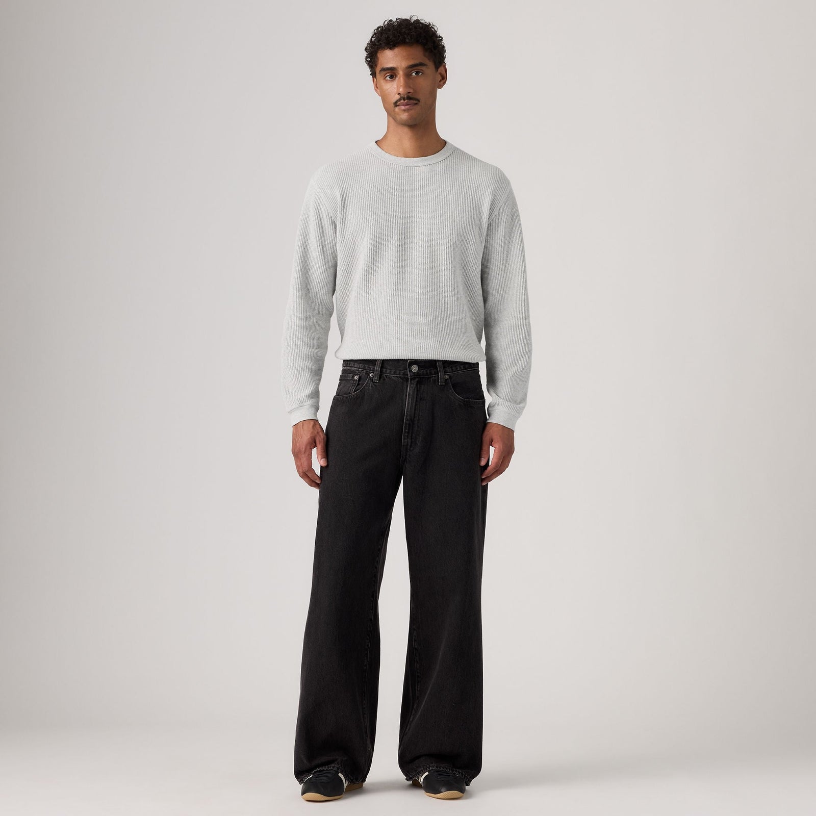 Main 3 - Levi's® Men's Baggy Wide-Leg Jeans - 0081B0000