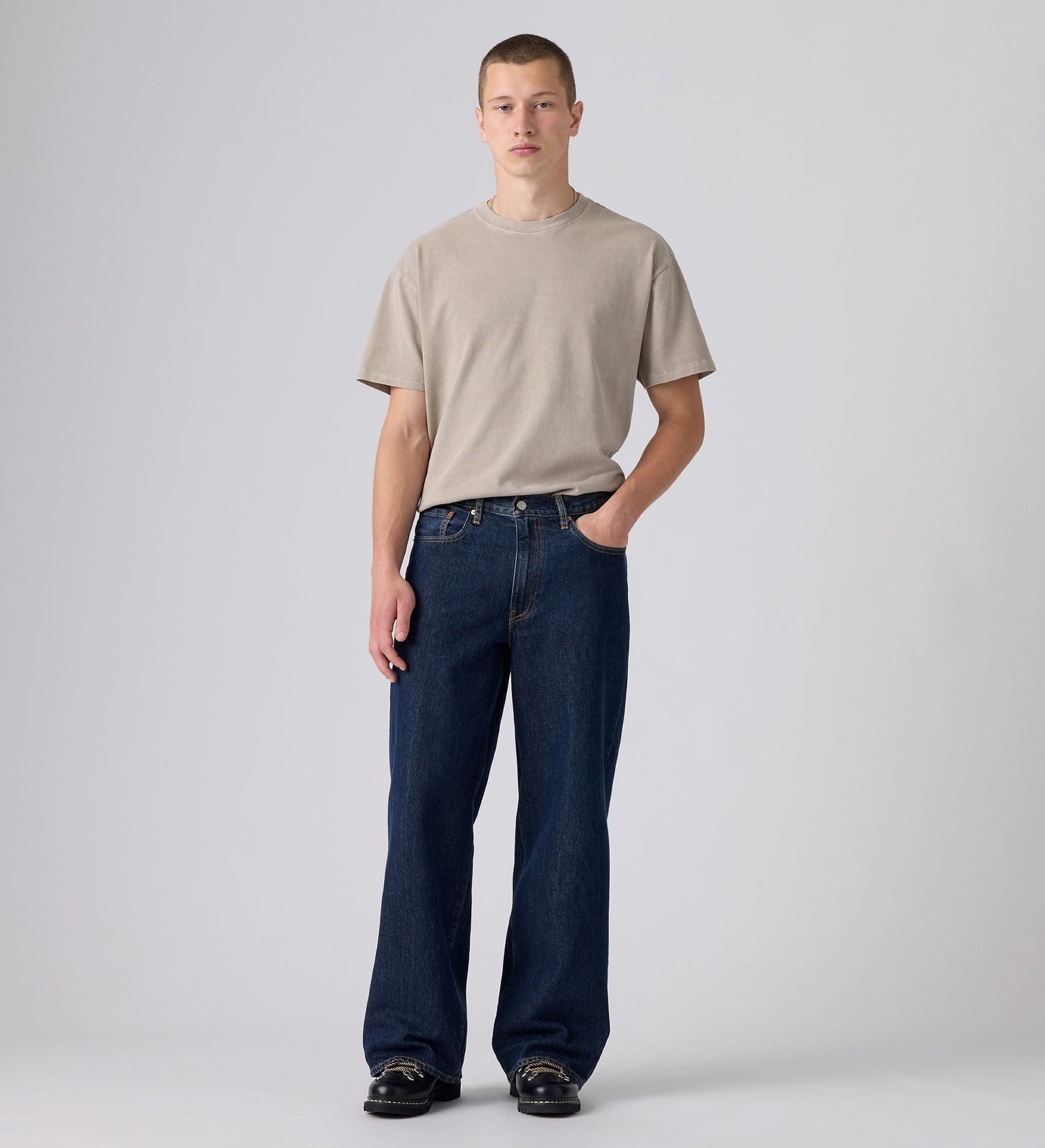 Main 3 - Levi's® Men's Baggy Wide-Leg Jeans - 0081B0001