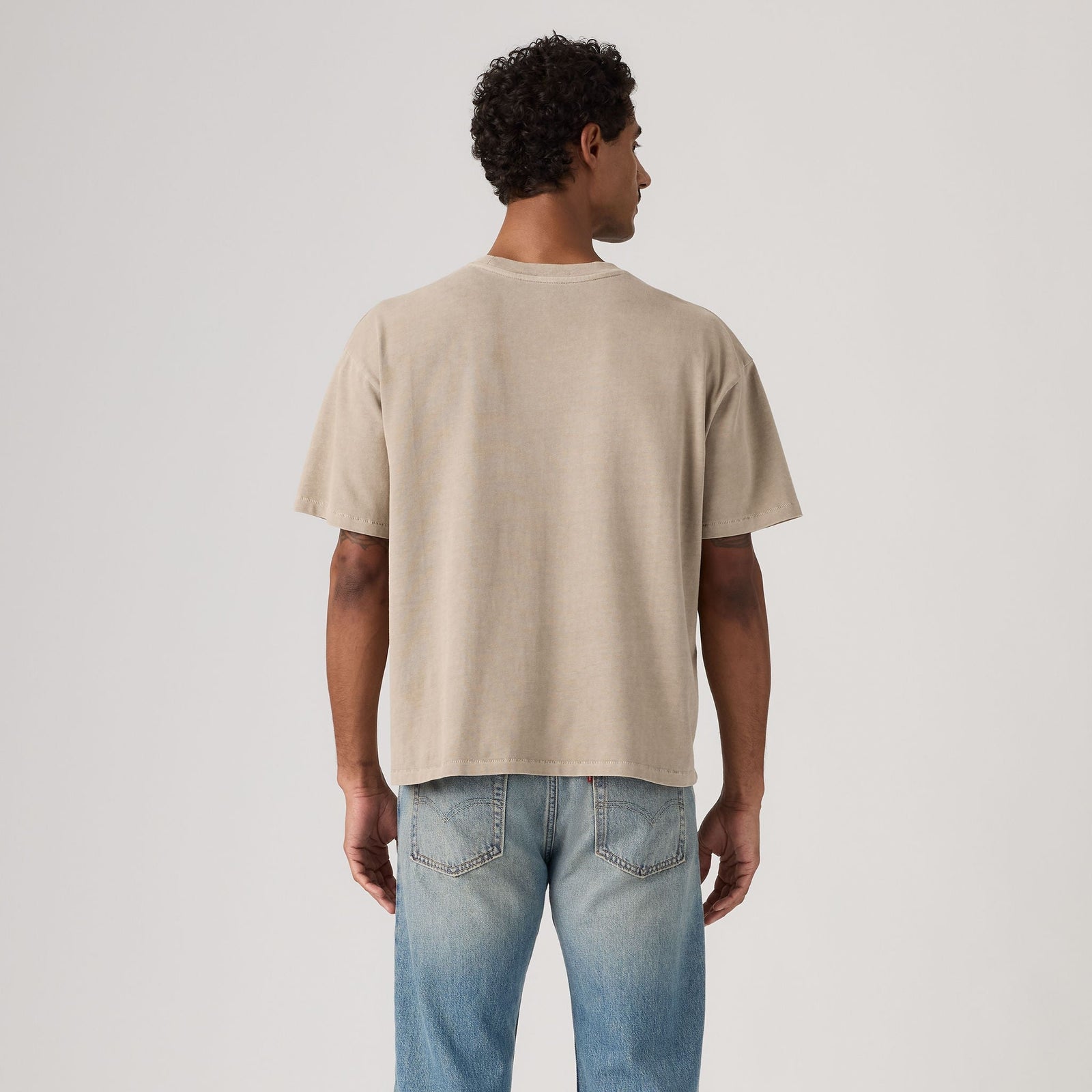 Main 2 - Levi's® Men's Boxy Short-Sleeve Tee - 0049F0039