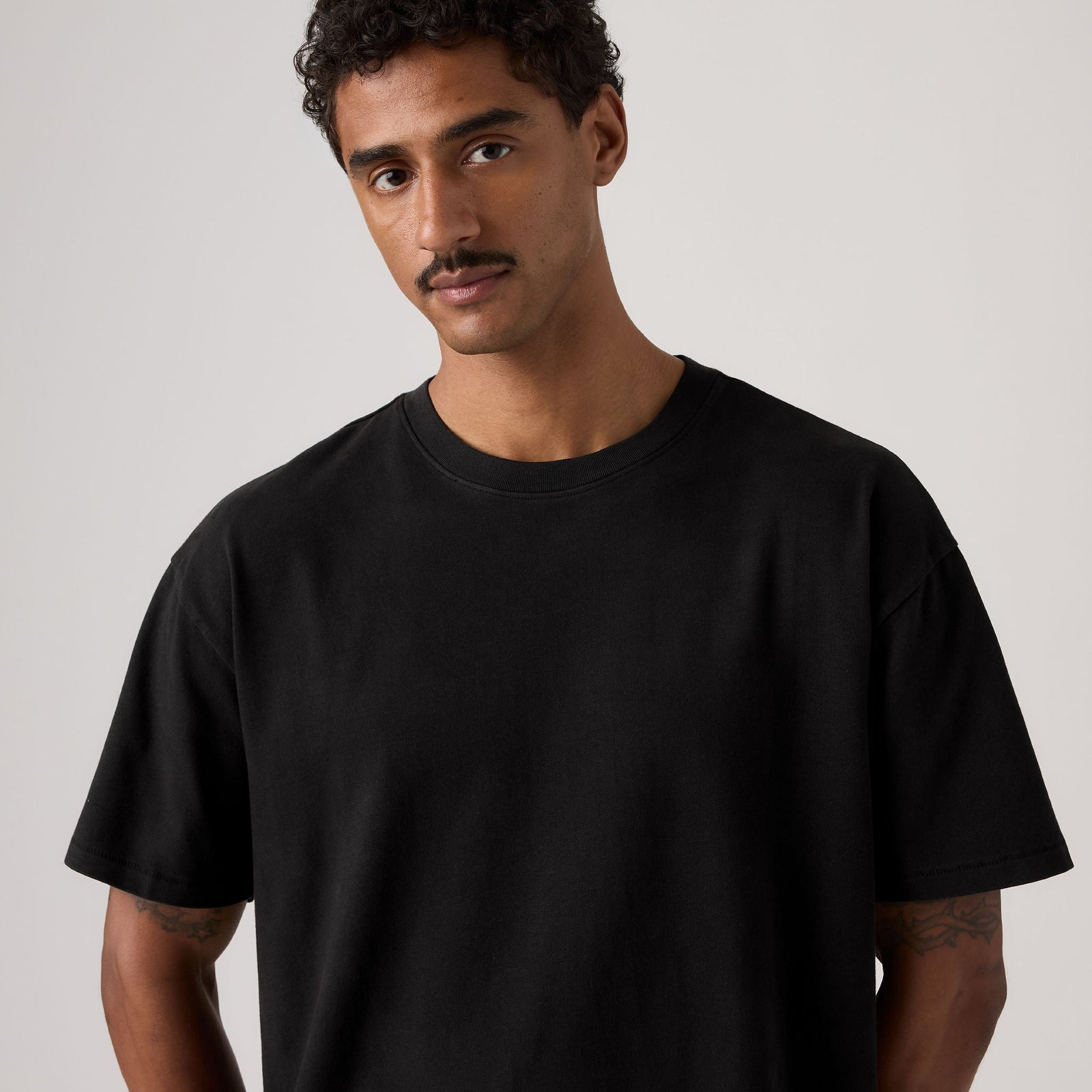 Main 4 - Levi's® Men's Boxy Short-Sleeve Tee - 0049F0041