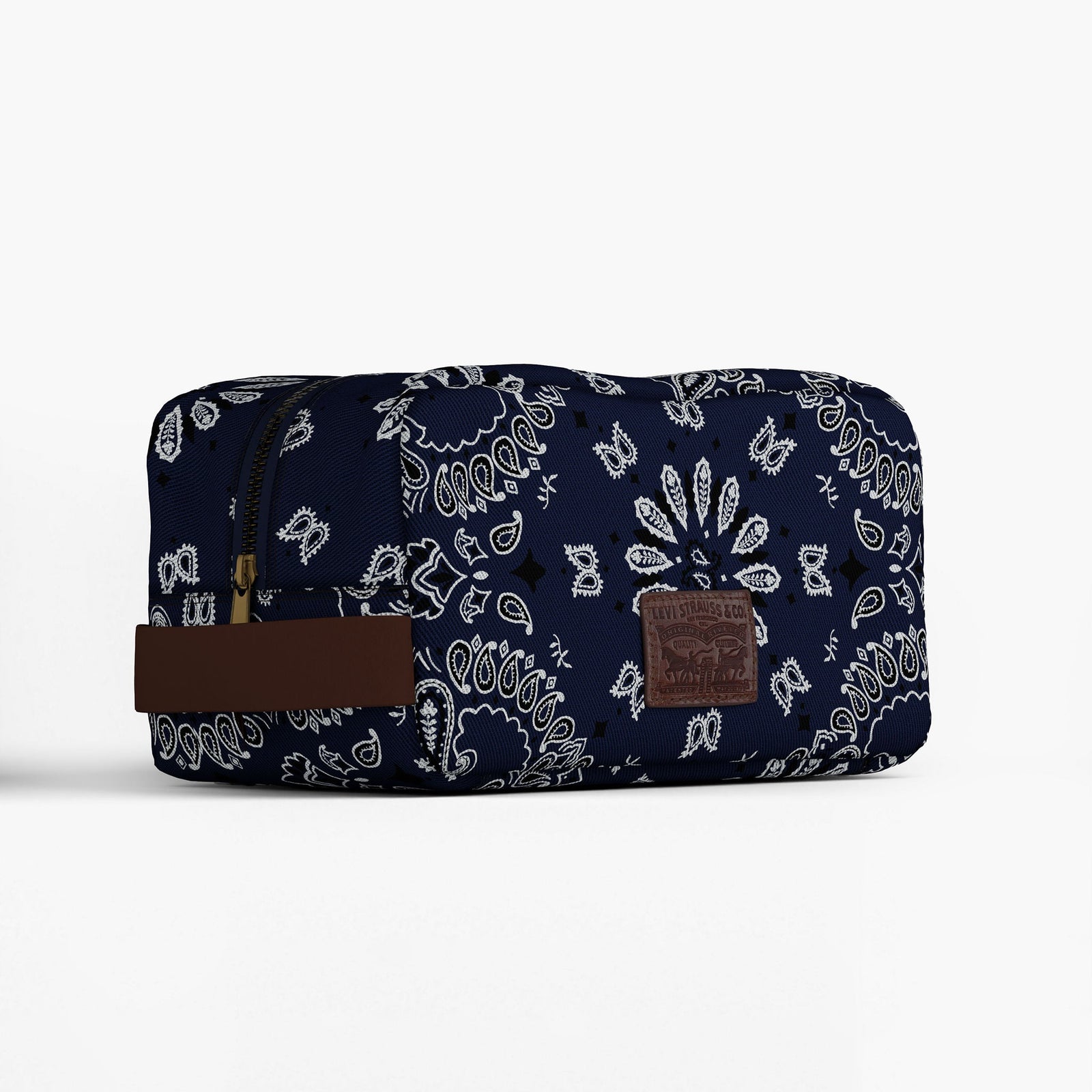 Main 3 - Levi's® Men's Dopp Kit - 004D10004