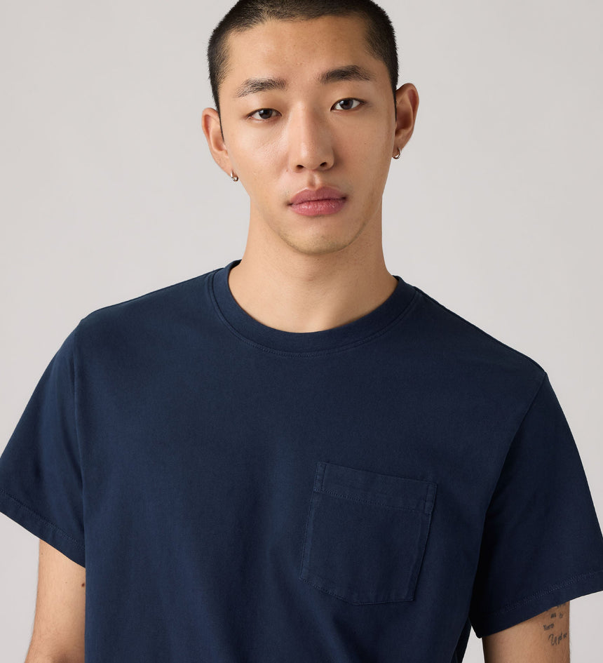 Main 4 - Levi's® Men's Essential Pocket Tee - 005H00040