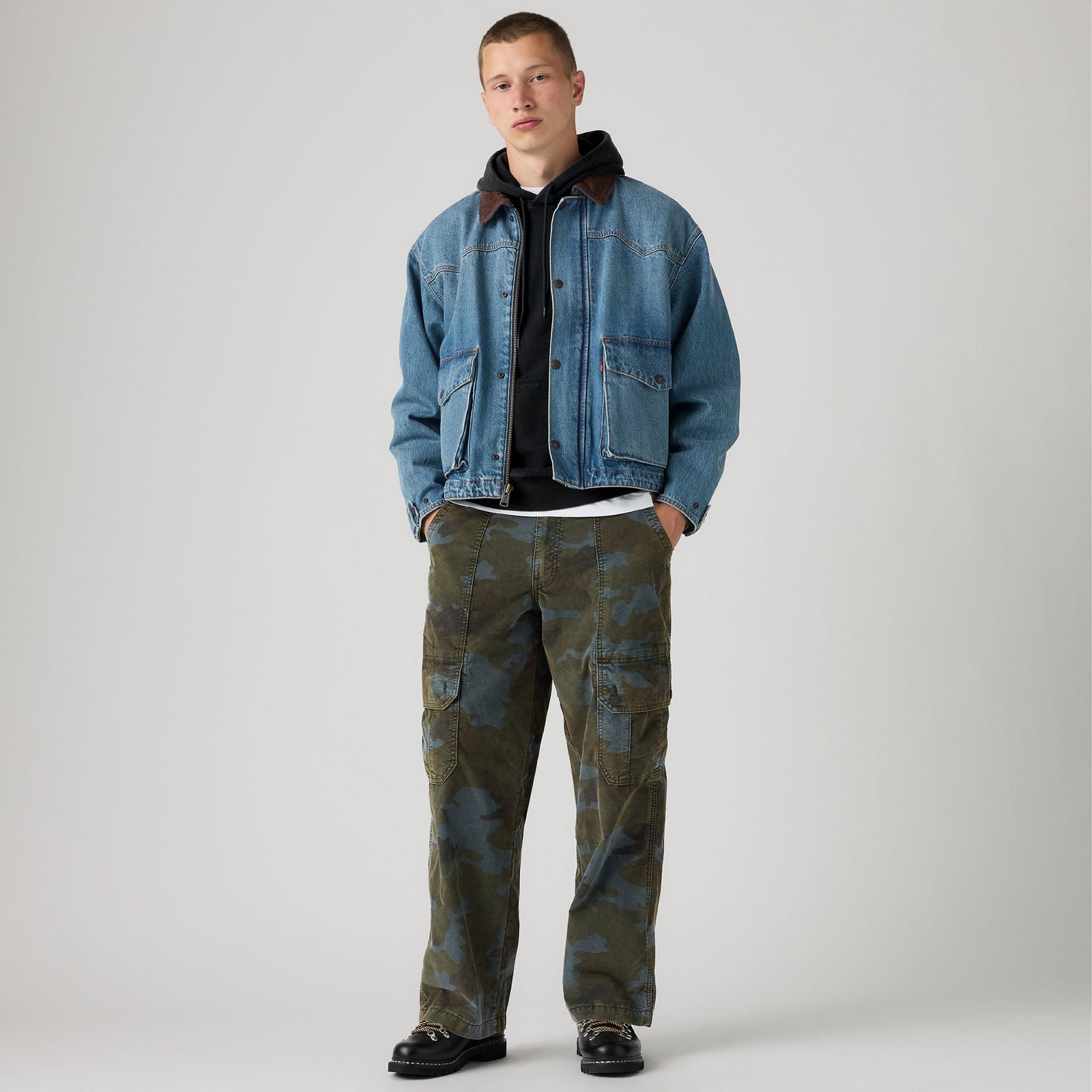Main 1 - Levi's® Men's Extra Baggy Cargos - 007W60003