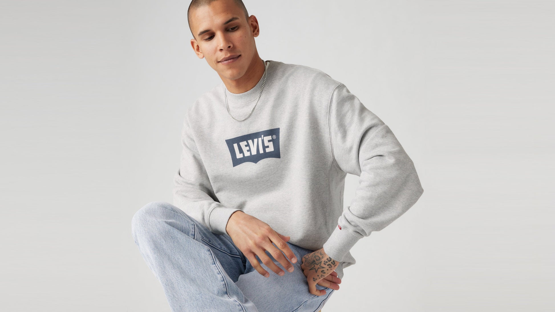 Levi's® Men's Graphic Crewneck Sweatshirt