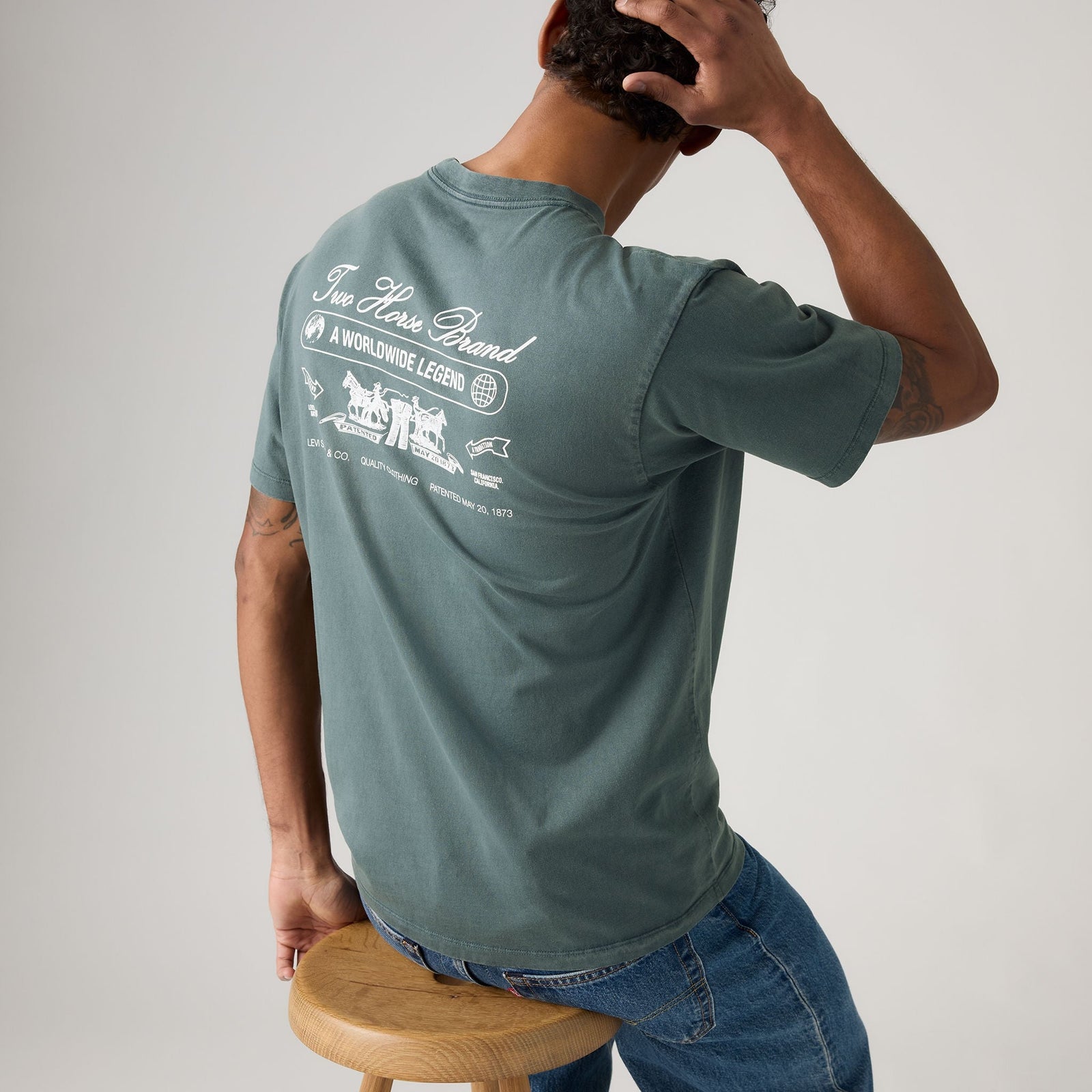 Main 1 - Levi's® Men's Graphic Vintage Fit Pocket Tee - 005HV0003