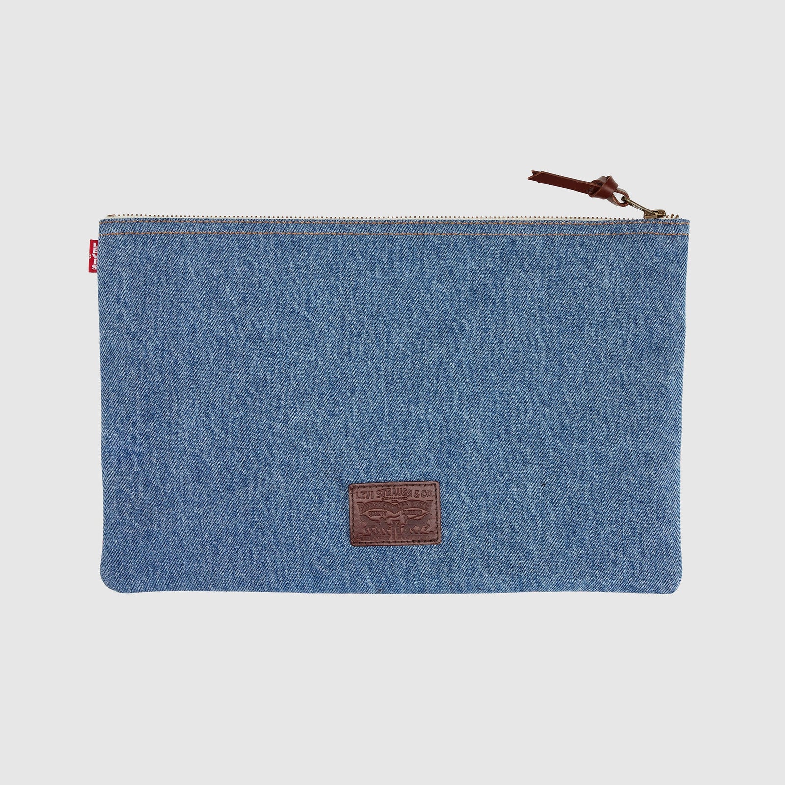 Main 3 - Levi's® Men's Large Pouch - 0080M0001