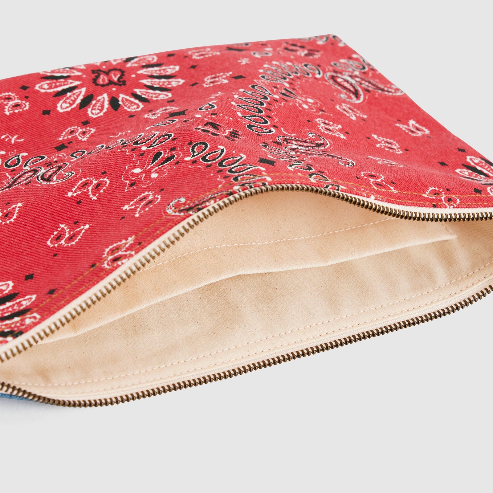 Main 6 - Levi's® Men's Large Pouch - 0080M0001
