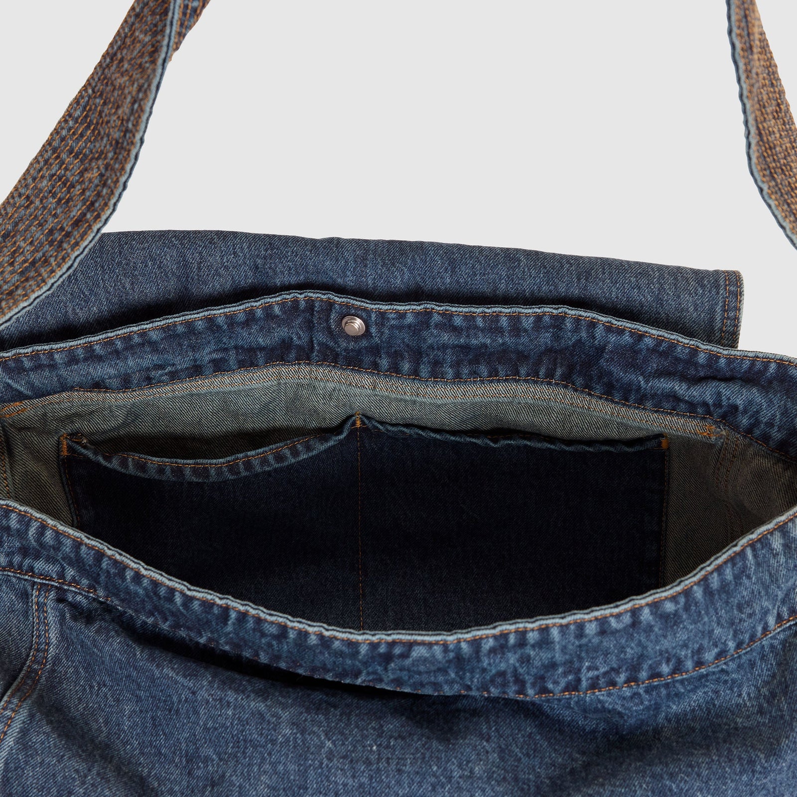 Main 6 - Levi's® Men's Oliver Mail Bag - 007XY0001