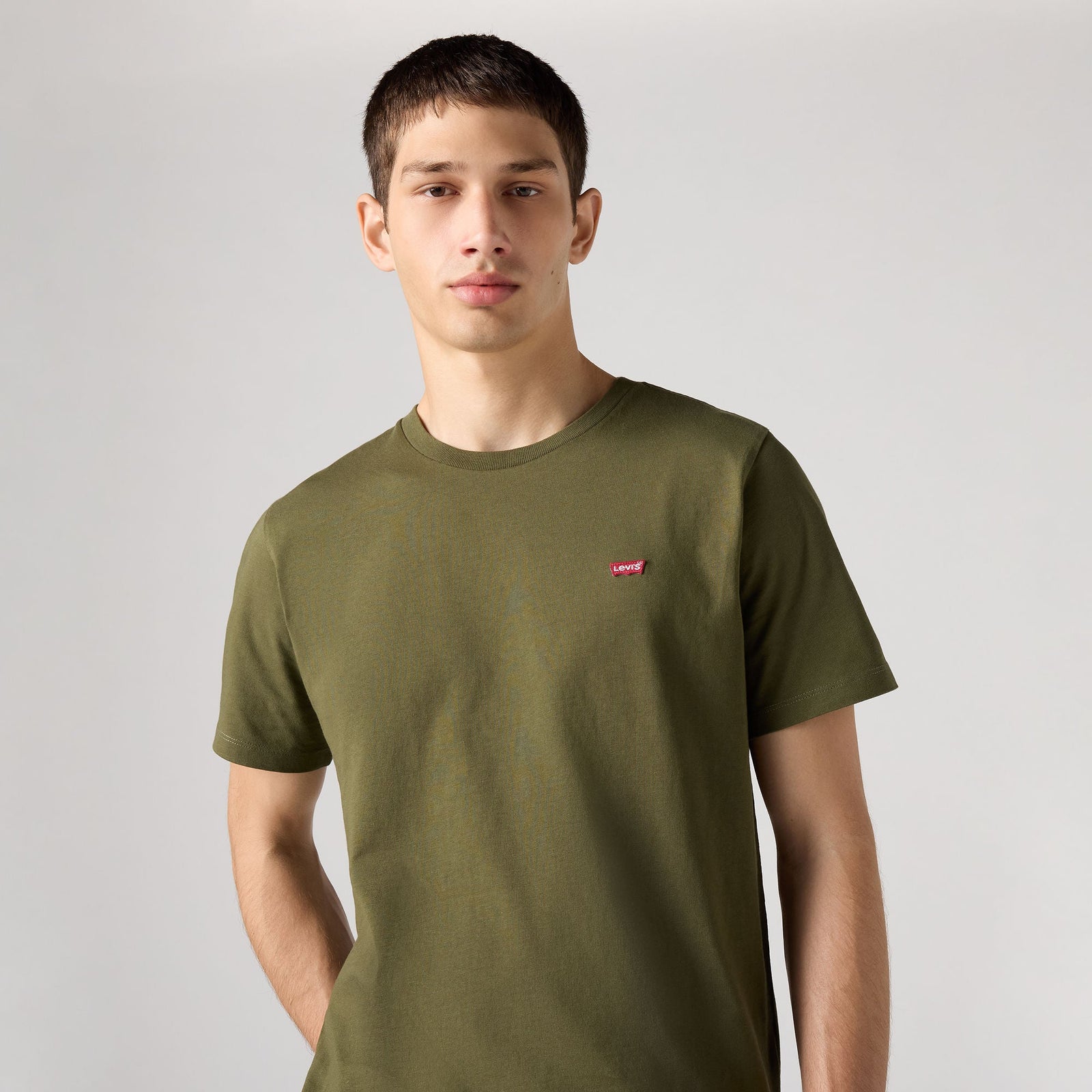 Main 4 - Levi's® Men's Original Housemark T-Shirt - 566050021