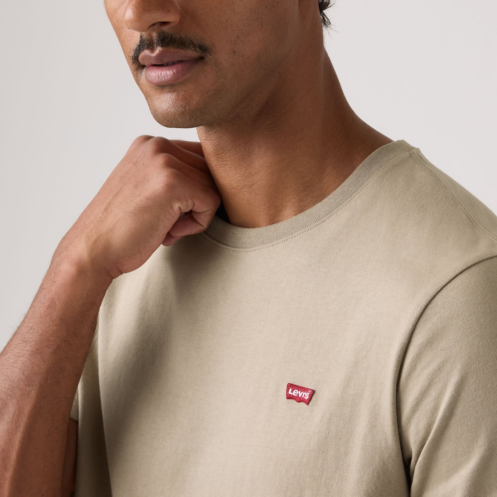 Main 4 - Levi's® Men's Original Housemark T-Shirt - 566050301