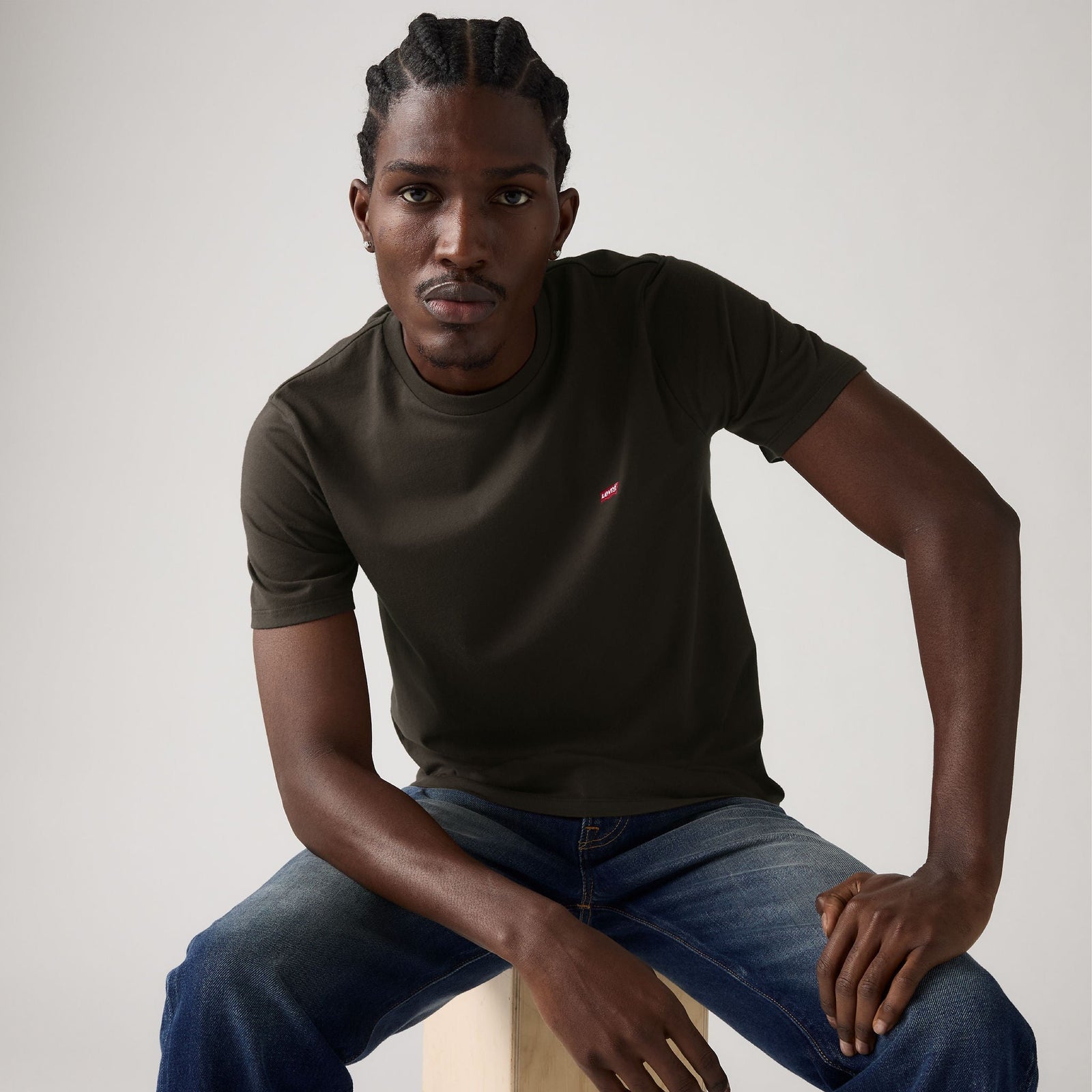 Main 1 - Levi's® Men's Original Housemark Tee - 566050321