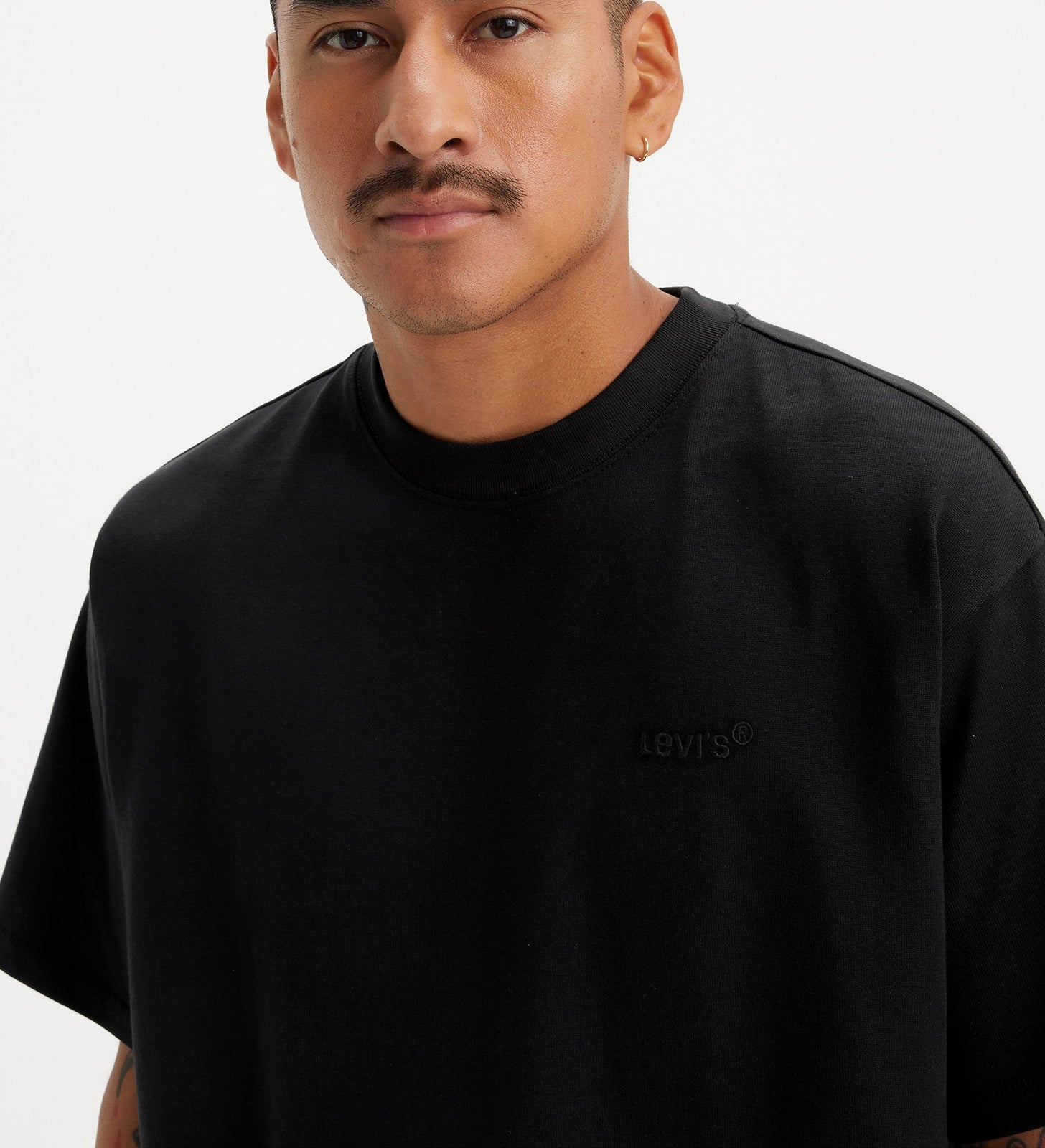 Main 4 - Levi's® Men's Red Tab Vintage T-Shirt - A06370001