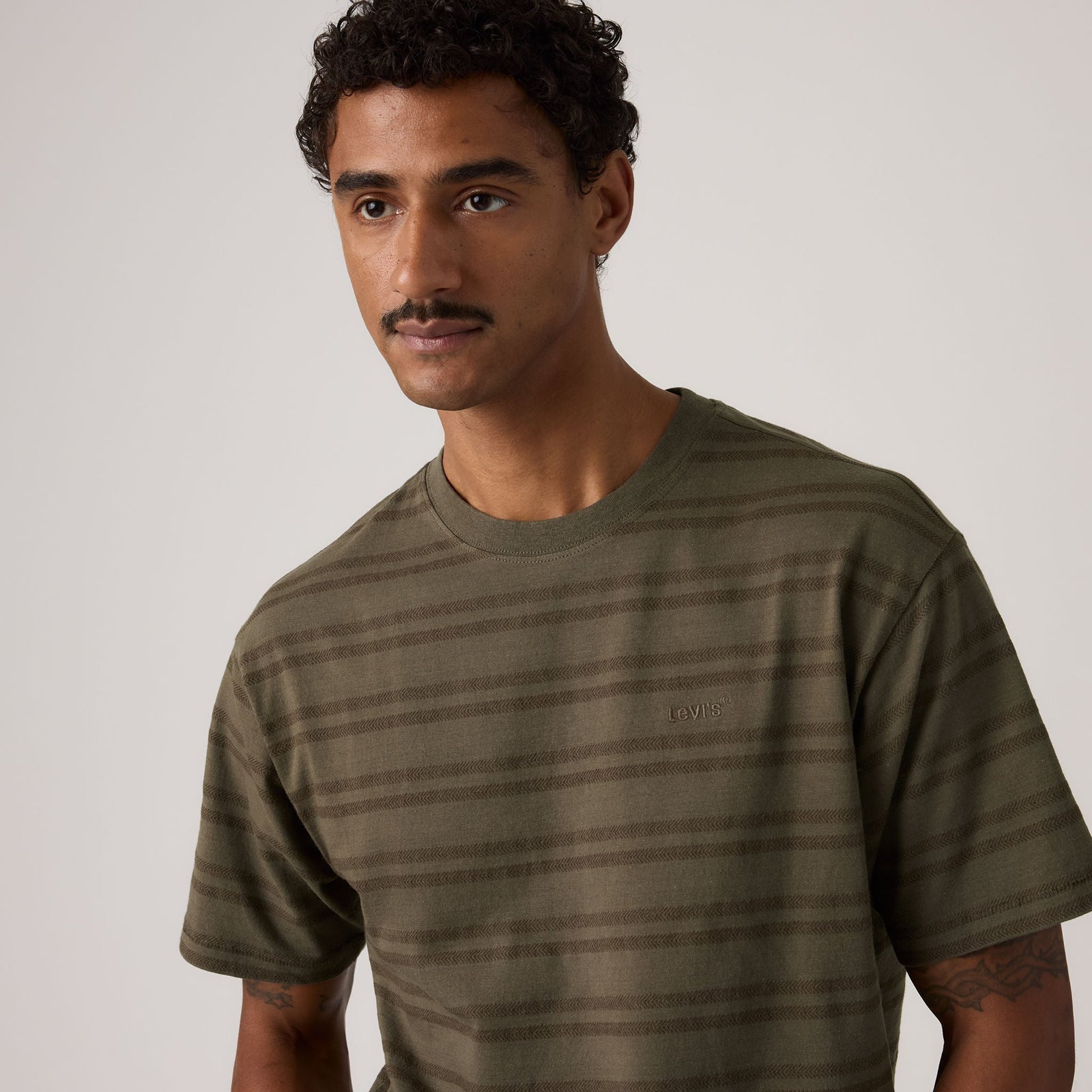 Main 5 - Levi's® Men's Red Tab Vintage T-Shirt - A06370223
