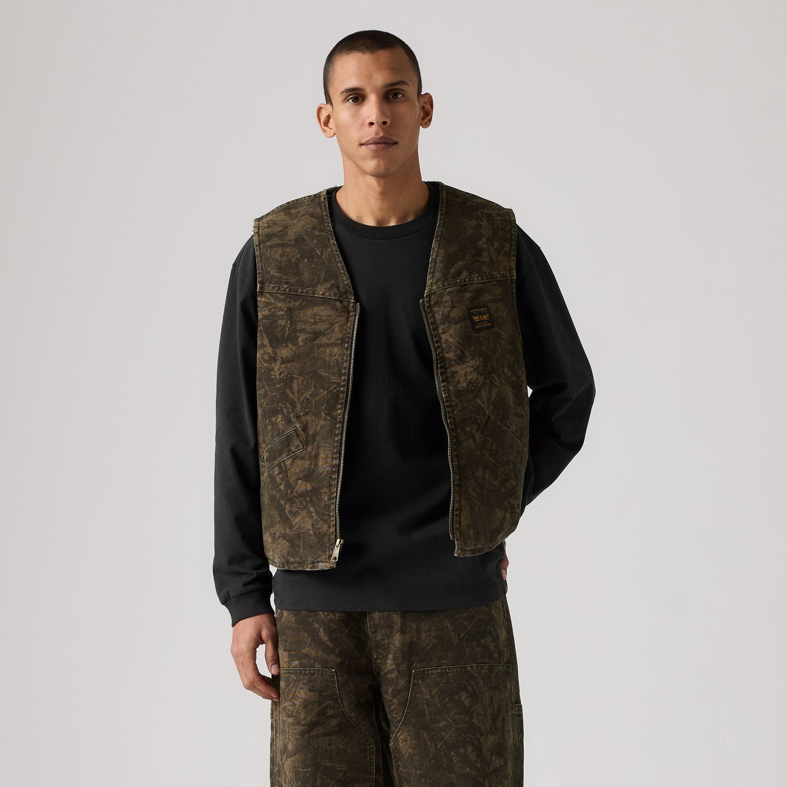 Main 3 - Levi's® Men's Saratoga Vest - 0083C0001