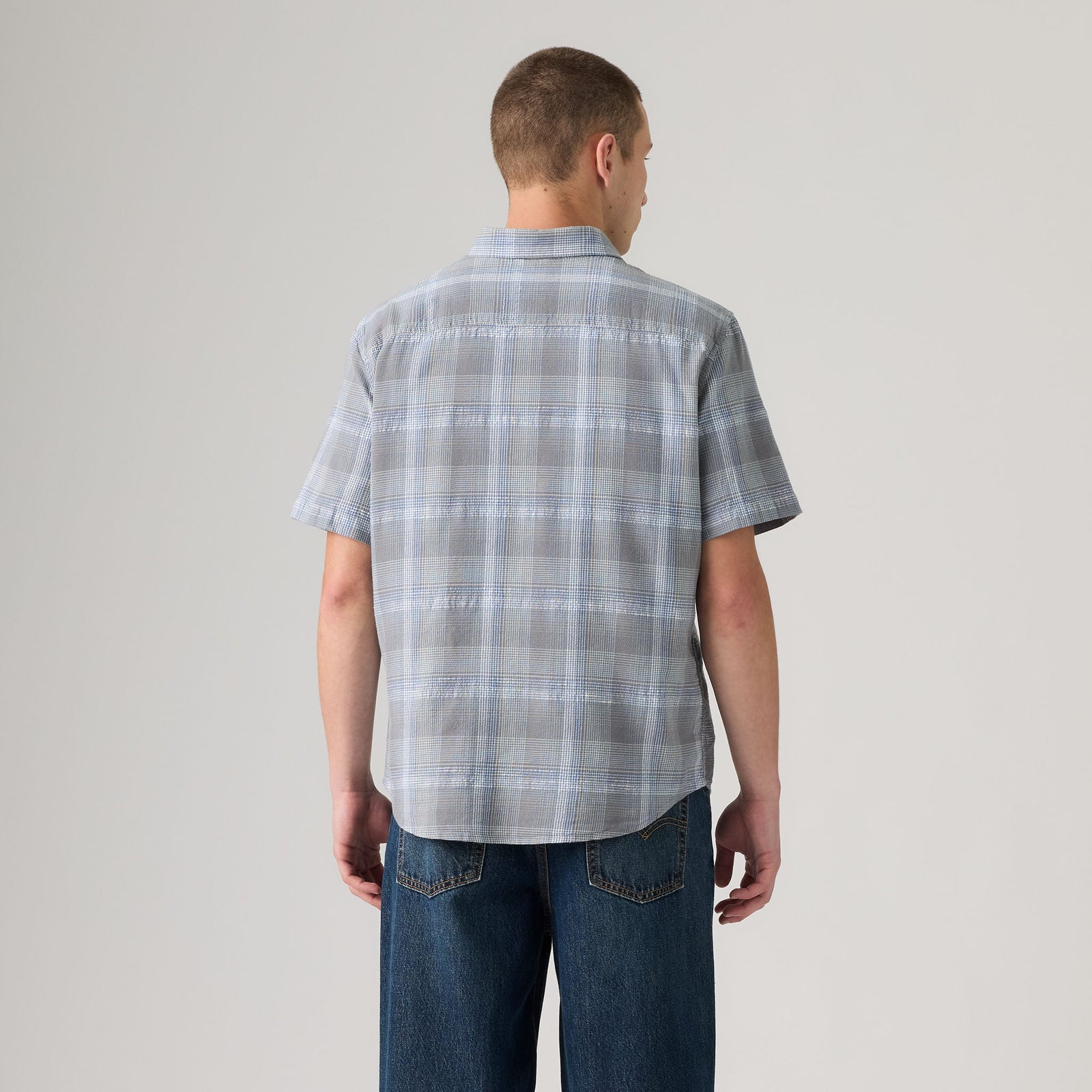 Main 2 - Levi's® Men's Short-Sleeve Authentic Button-Down Shirt - A91610037
