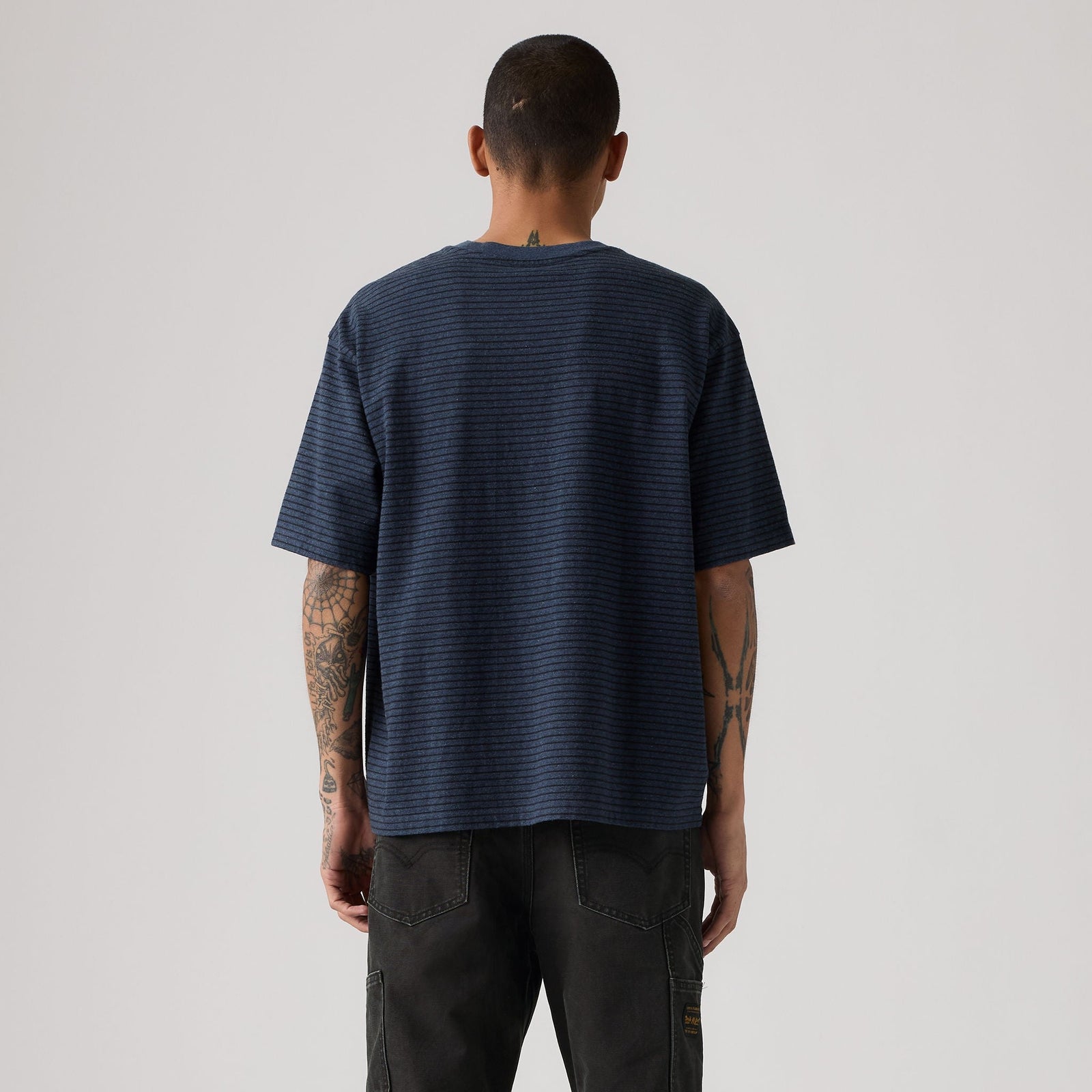 Main 2 - Levi's® Men's Short-Sleeve Workwear Pocket T-Shirt - 008AB0004