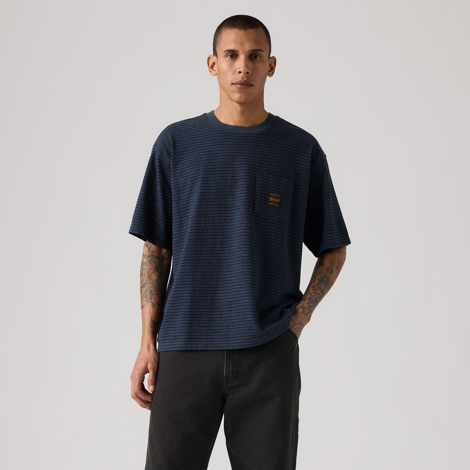 Main 3 - Levi's® Men's Short-Sleeve Workwear Pocket T-Shirt - 008AB0004