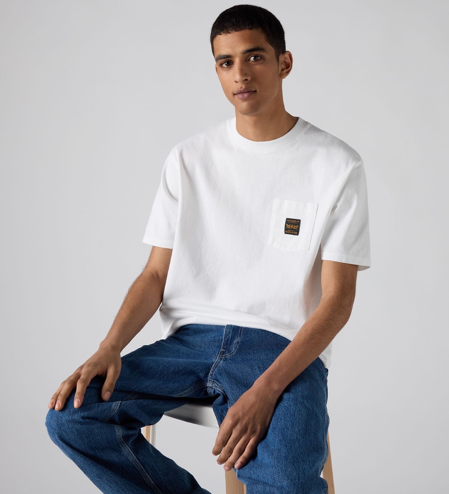 Main 1 - Levi's® Men's Short-Sleeve Workwear Pocket T-Shirt - 008AB0008