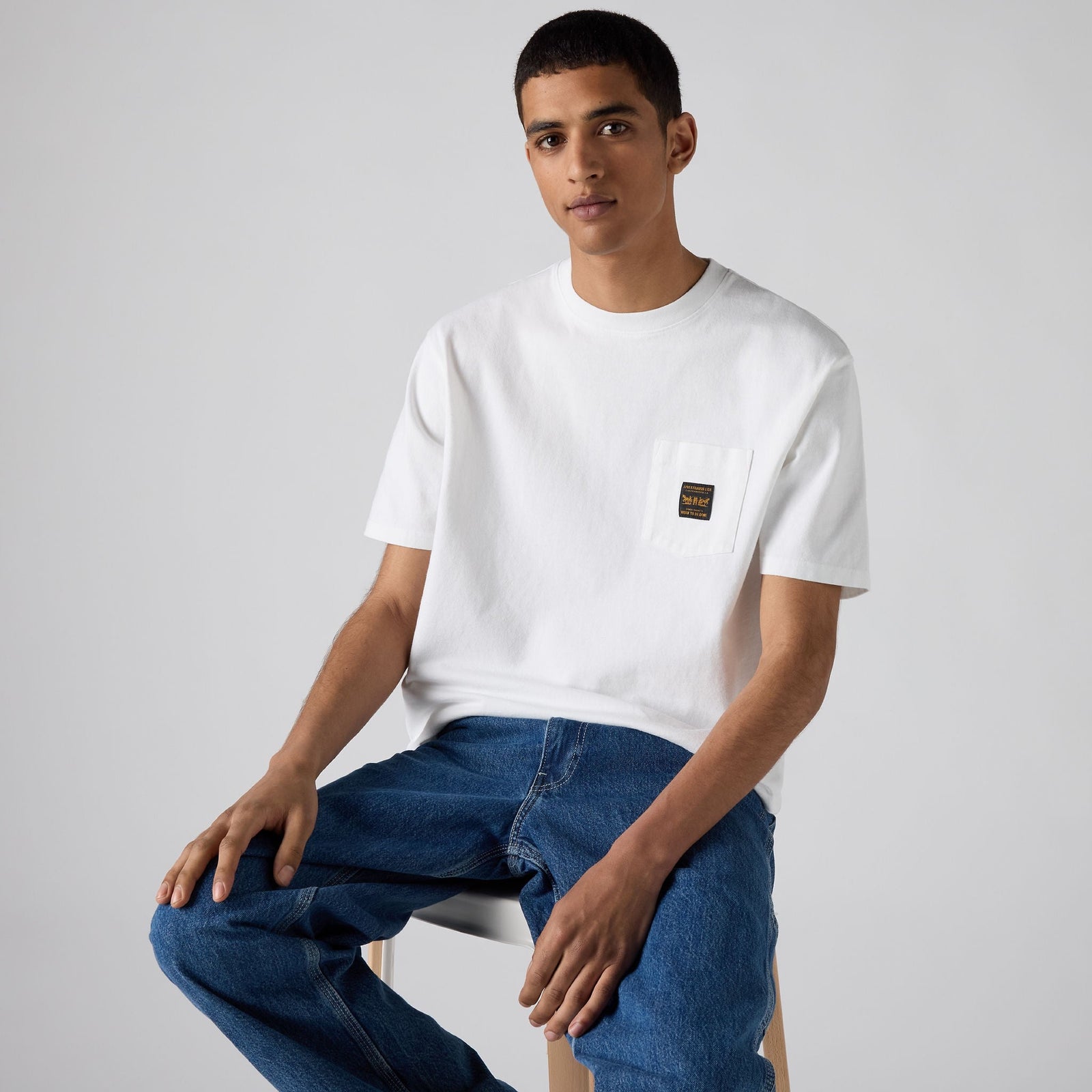 Main 1 - Levi's® Men's Short-Sleeve Workwear Pocket T-Shirt - 008AB0008