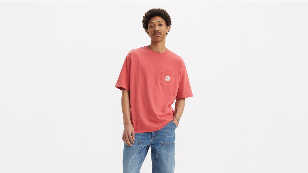 Levi's short sleeve crewneck tee in washed red with front pocket branding