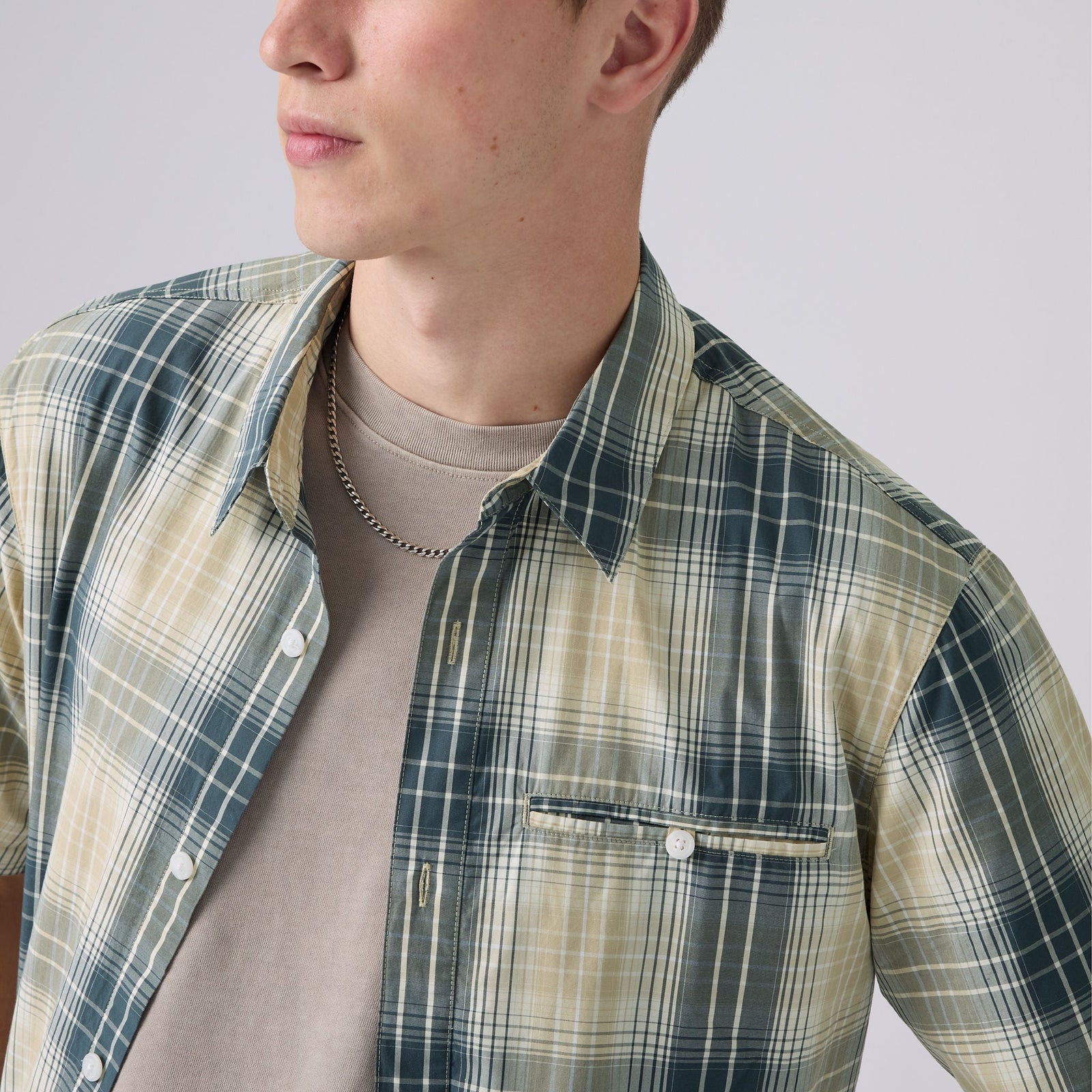 Main 5 - Levi's® Men's Zandt Boxy Shirt - 003NV0006