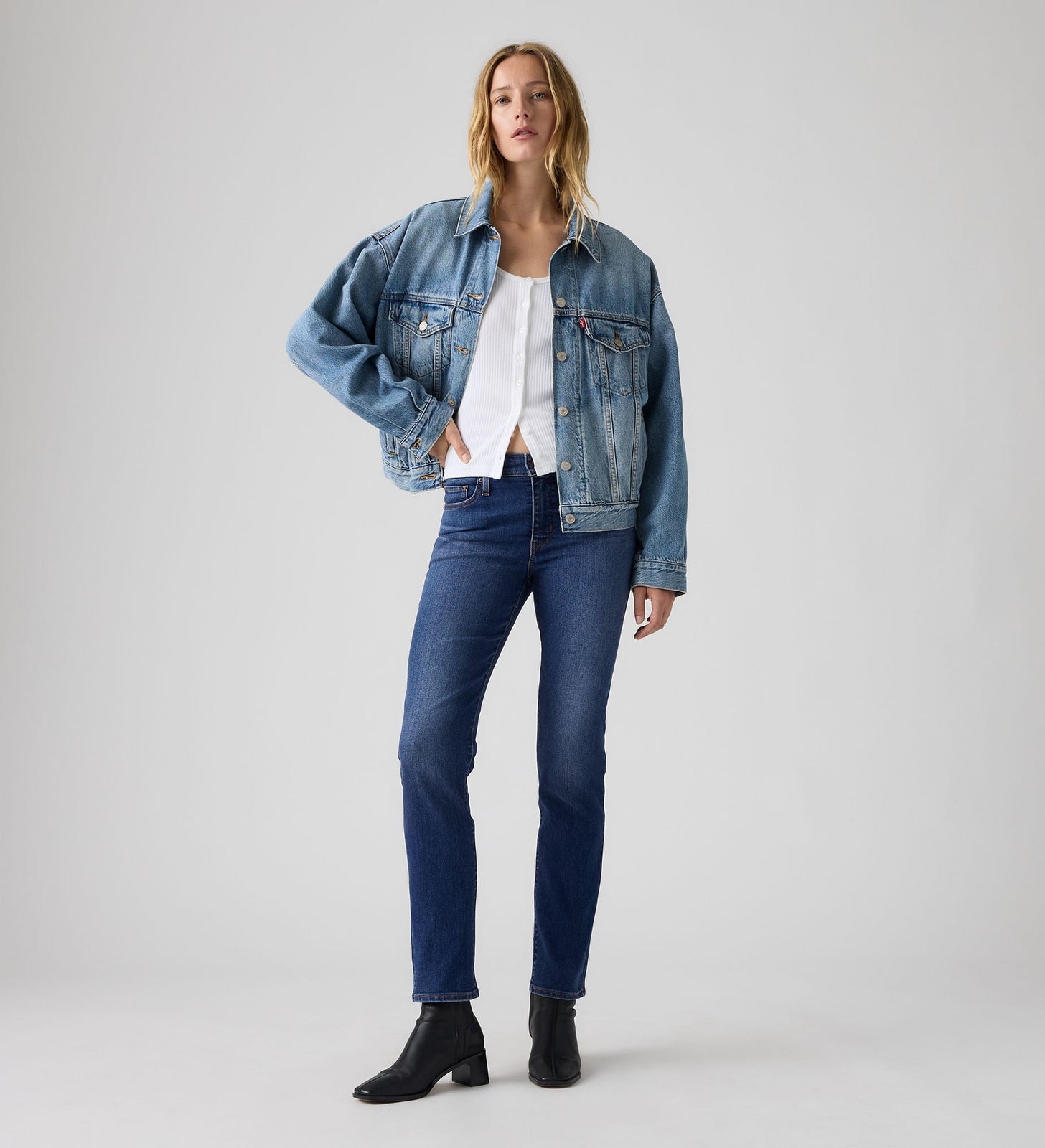 Main 1 - Levi's® Women's 312 Shaping Slim Jeans - 196270280