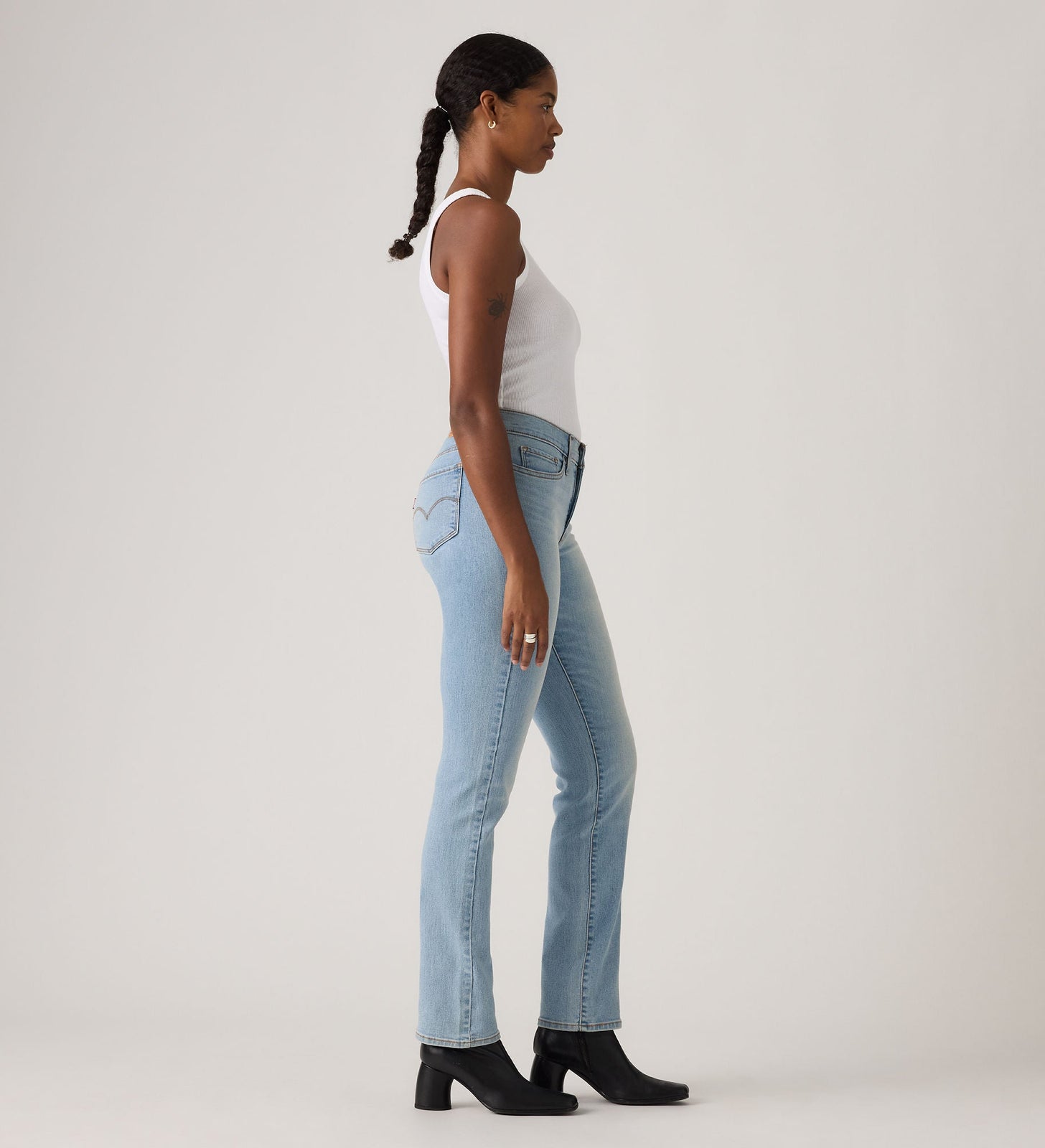 Main 3 - Levi's® Women's 314 Shaping Straight Jeans - 196310302
