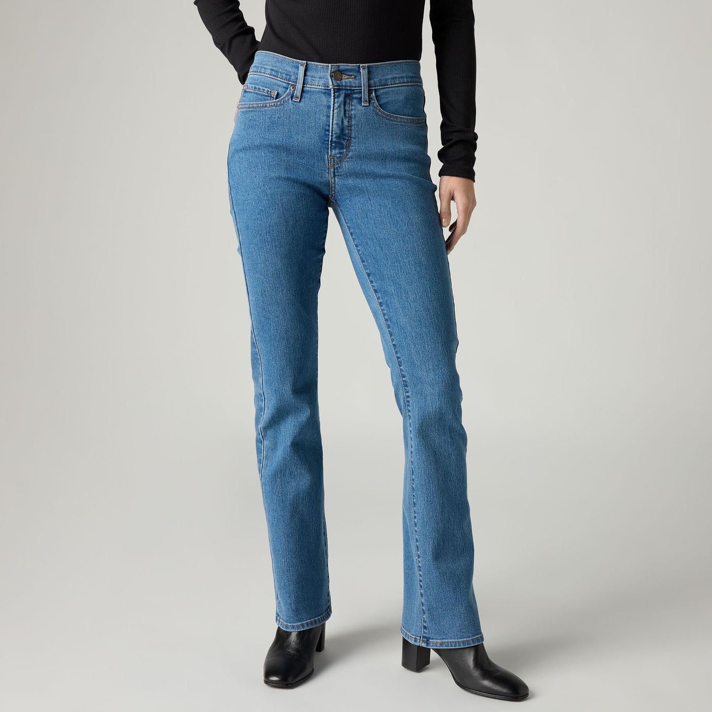 Levi's® Women's 315 Shaping Bootcut Jeans