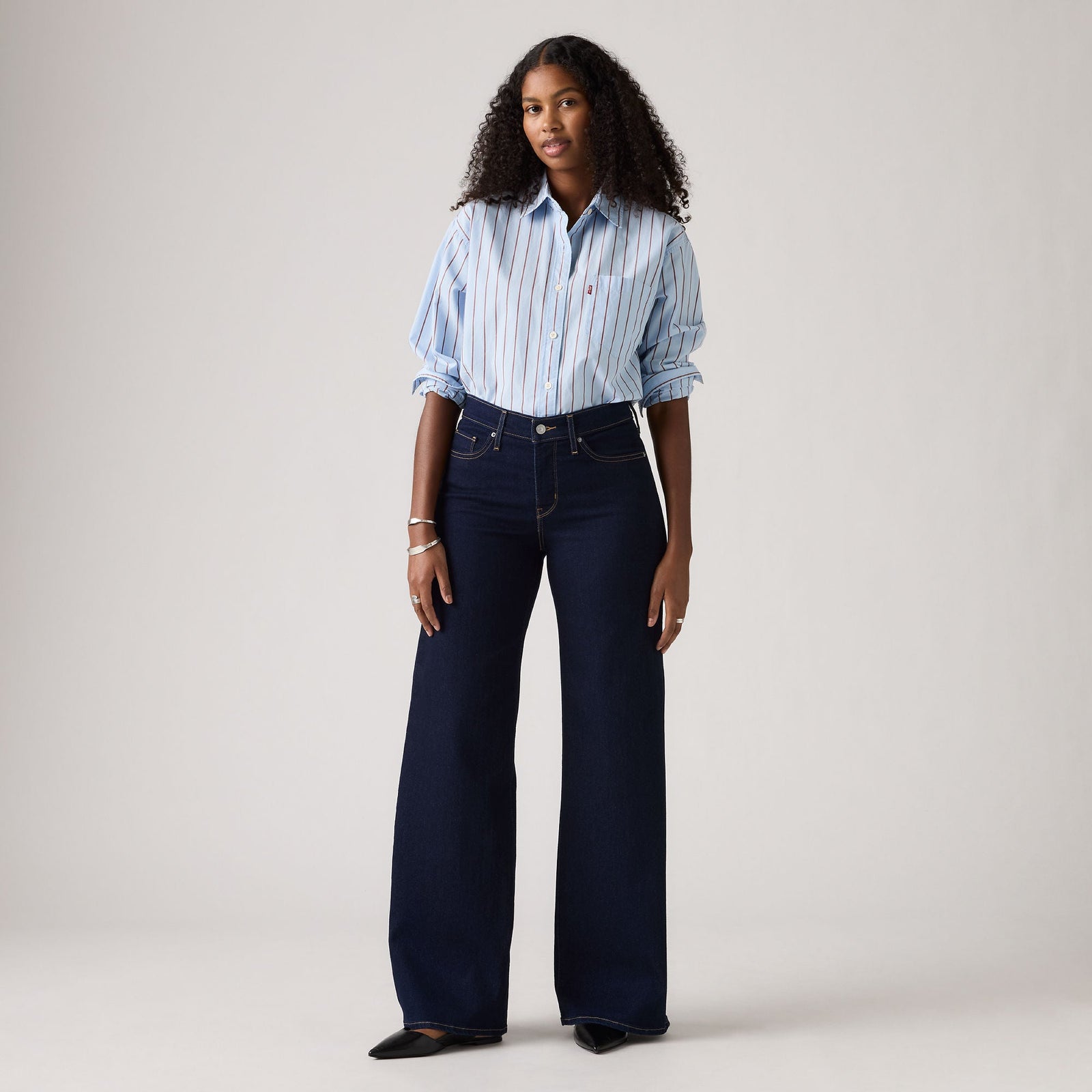 Main 2 - Levi's® Women's 318 Shaping Wide-Leg Jeans - 001PZ0009