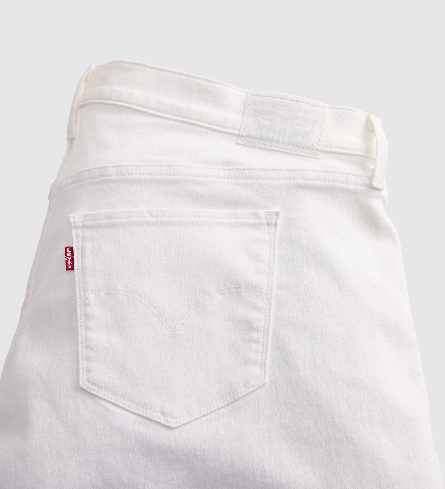 Main 7 - Levi's® Women's 318 Shaping Wide-Leg (Plus Size) - 0033F0003