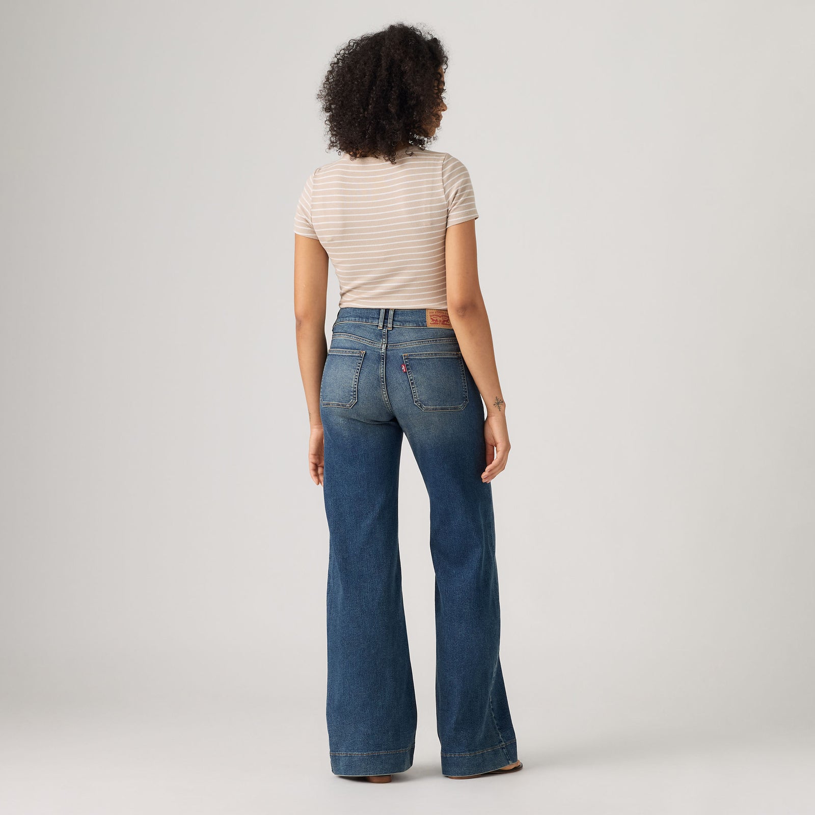 Main 2 - Levi's® Women's 318 Tailored Wide-Leg Jeans - 0081C0001