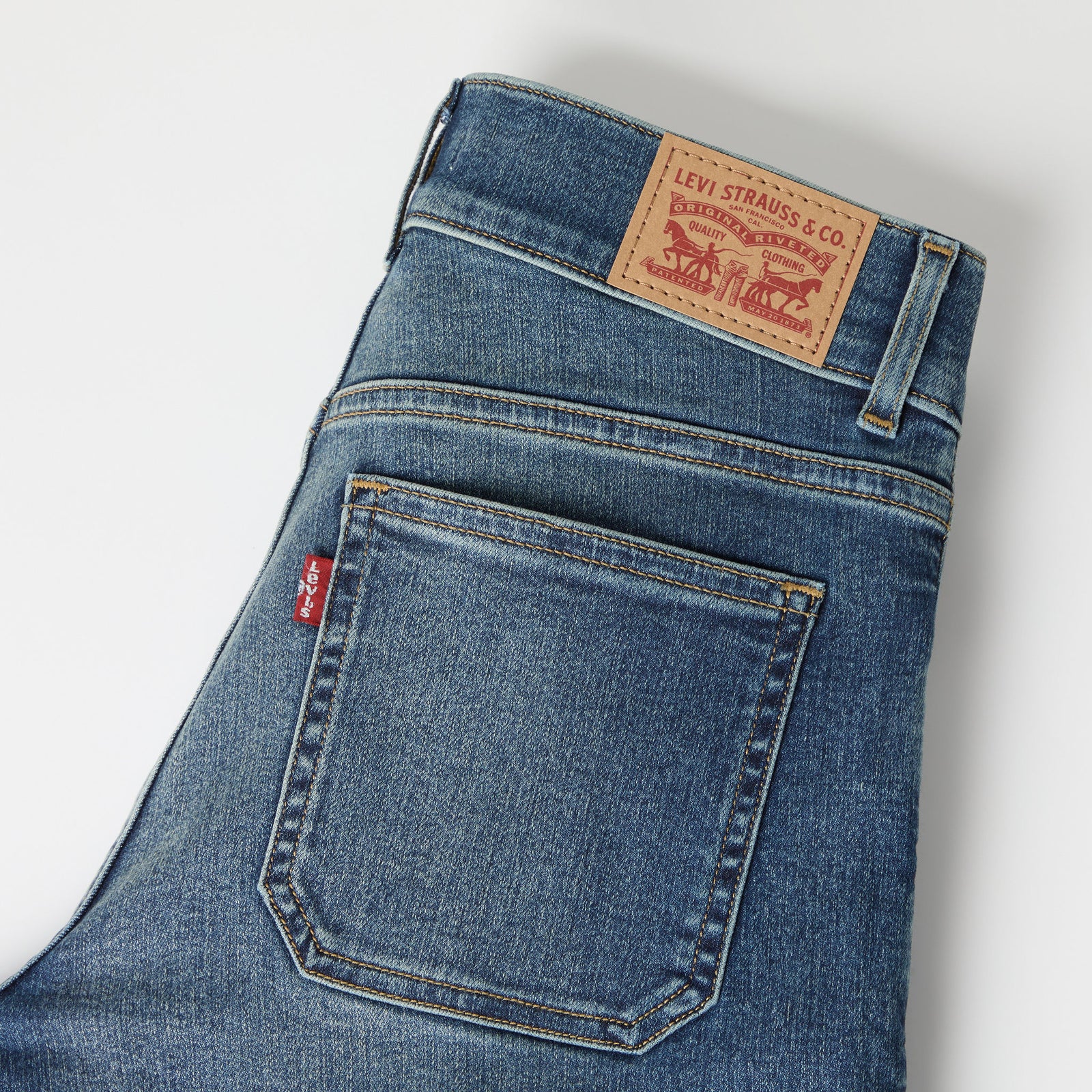 Main 7 - Levi's® Women's 318 Tailored Wide-Leg Jeans - 0081C0001
