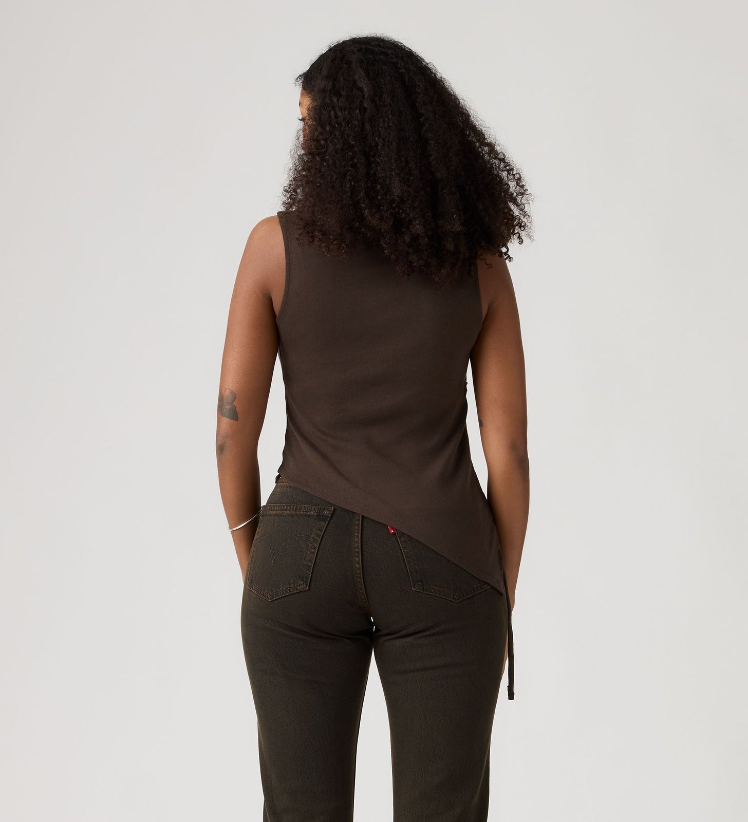 Main 2 - Levi's® Women's Alila Asymmetrical Sleeveless Top - 0086N0002