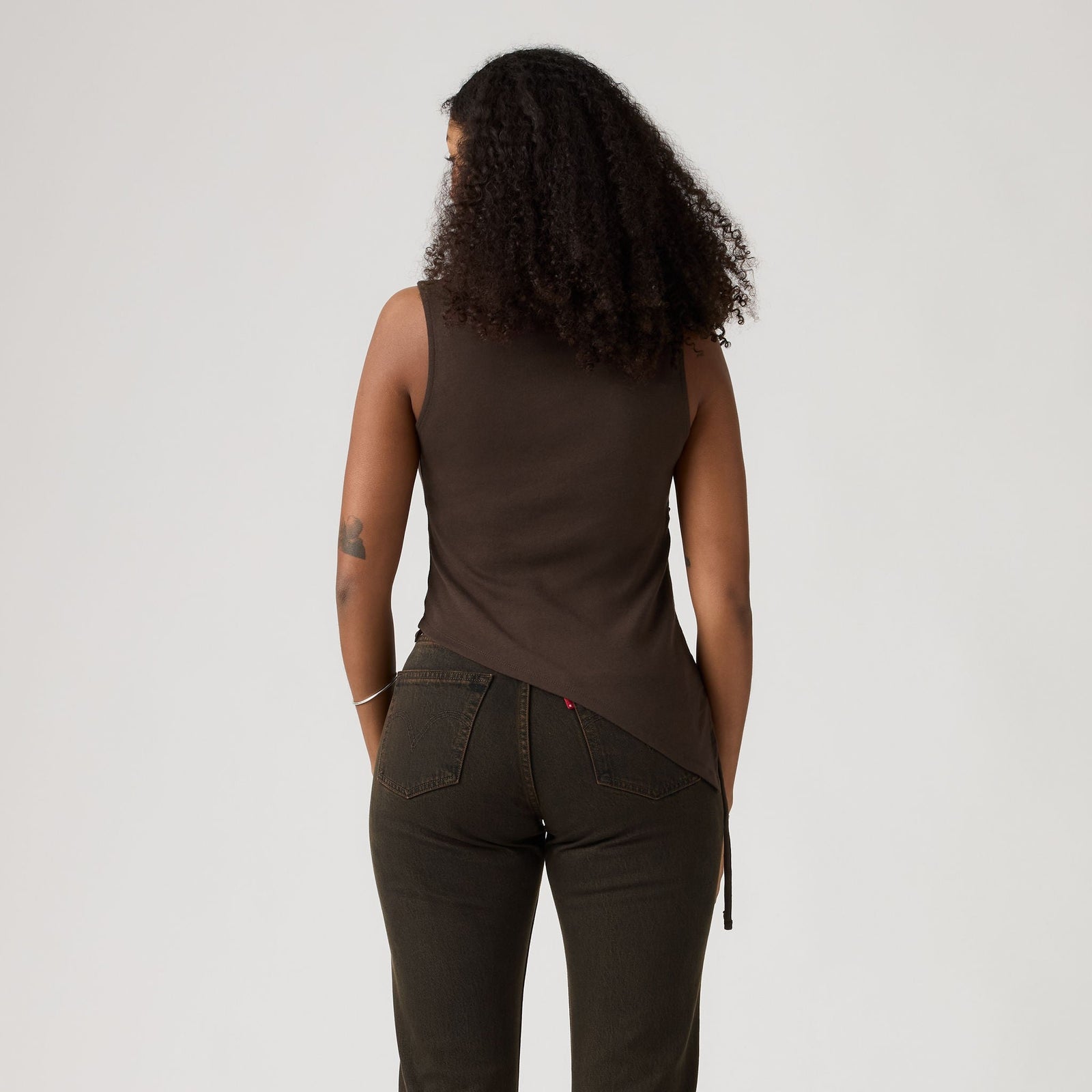 Main 2 - Levi's® Women's Alila Asymmetrical Sleeveless Top - 0086N0002