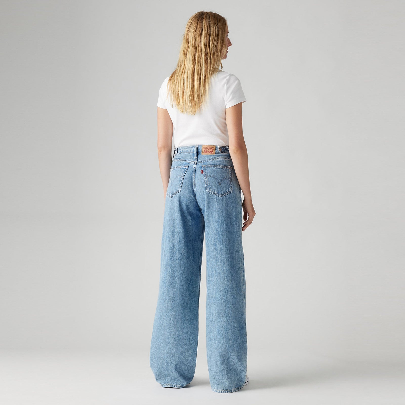 Main 2 - Levi's® Women's Cinch Baggy Jeans - 001UP0000