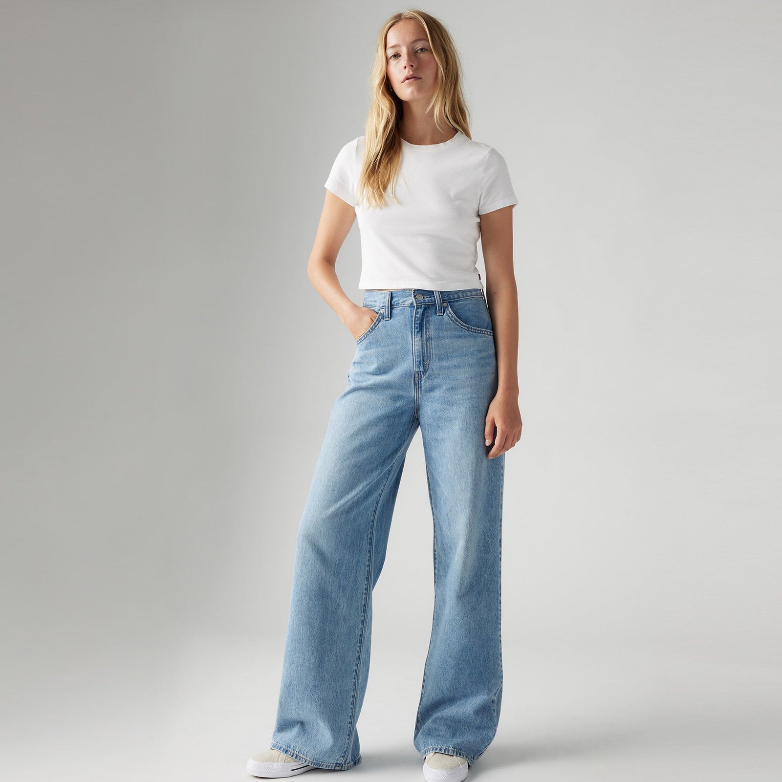 Main 4 - Levi's® Women's Cinch Baggy Jeans - 001UP0000