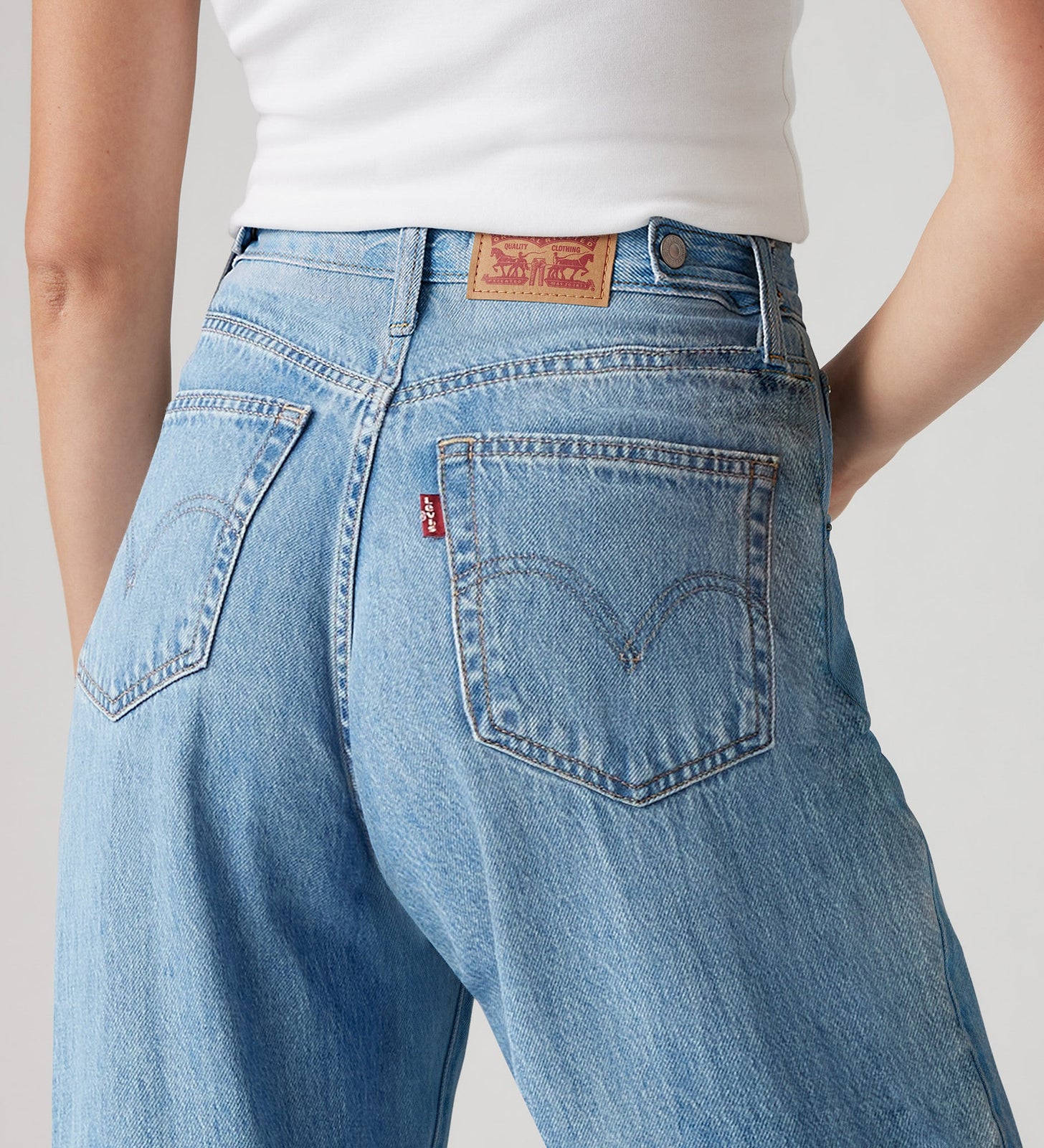 Main 7 - Levi's® Women's Cinch Baggy Jeans - 001UP0000