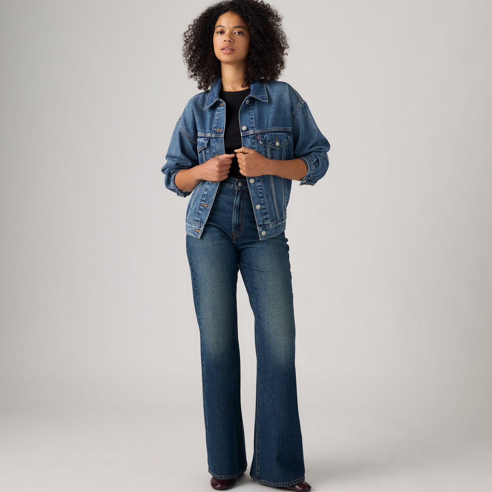 Main 2 - Levi's® Women's Cinch Flare Jeans SCL - 