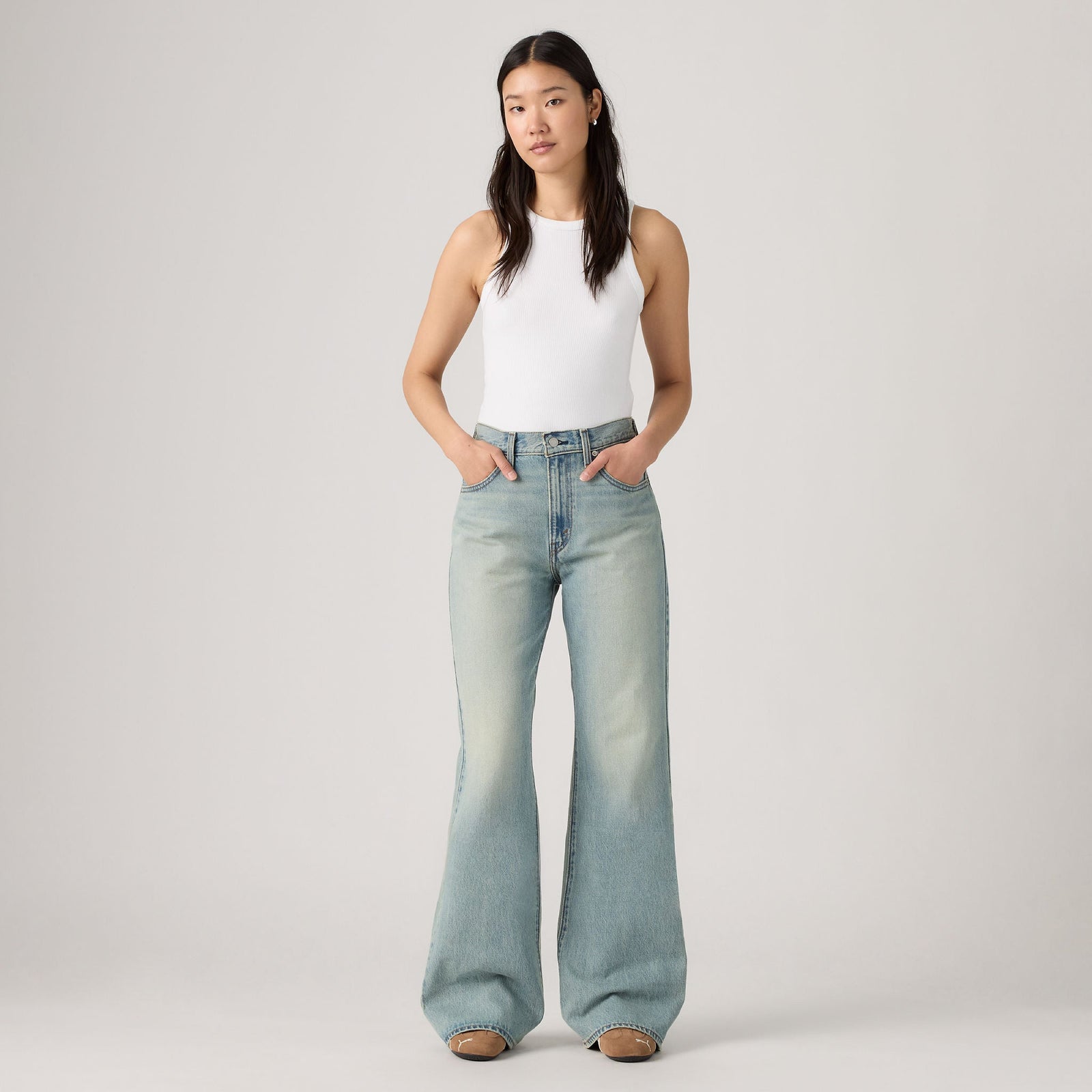 Main 3 - Levi's® Women's Cinch Flare Jeans - 0081R0005