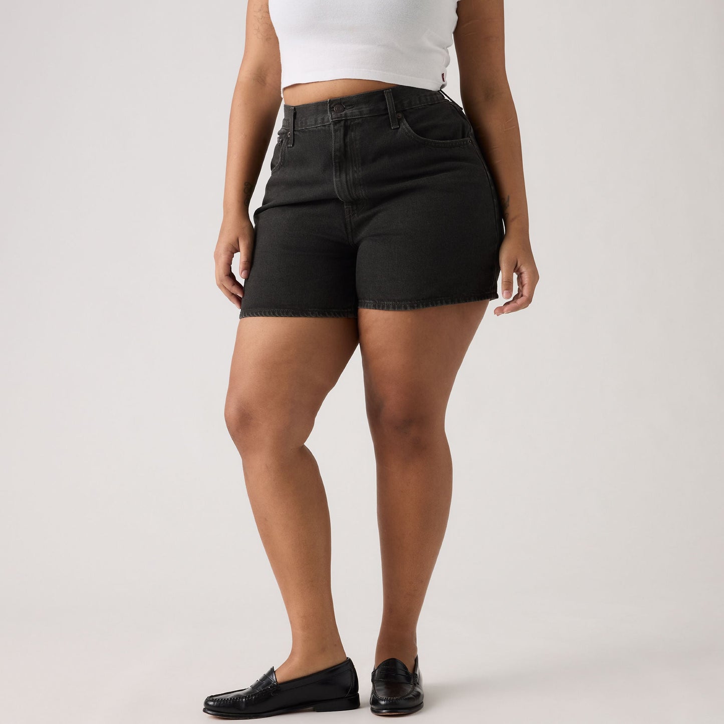 Levi's® Women's Cinch Mid-Thigh Shorts