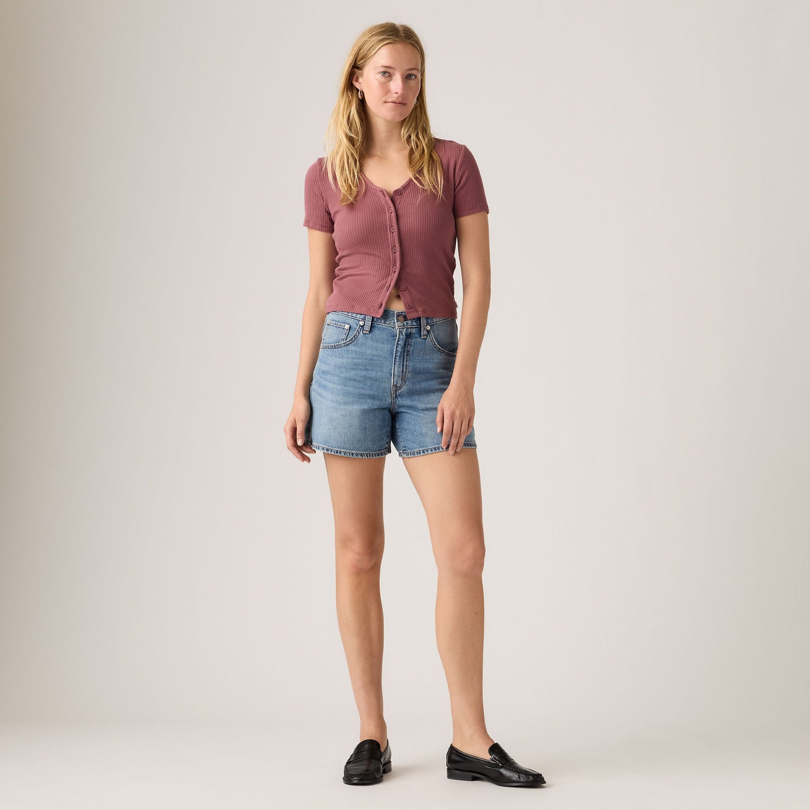 Main 1 - Levi's® Women's Cinch Mid-Thigh Shorts - 003KI0020