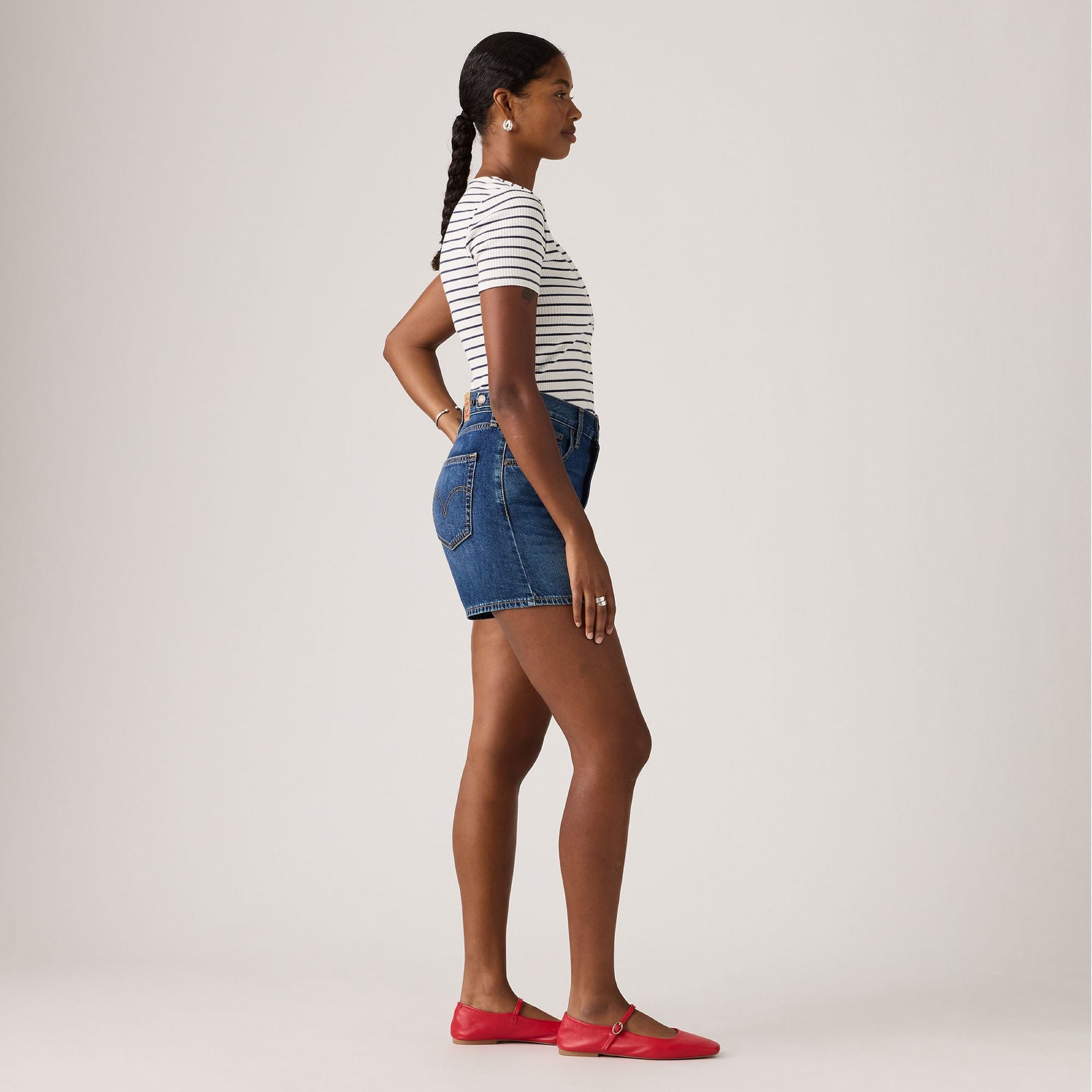 Main 3 - Levi's® Women's Cinch Mid-Thigh Shorts - 003KI0021