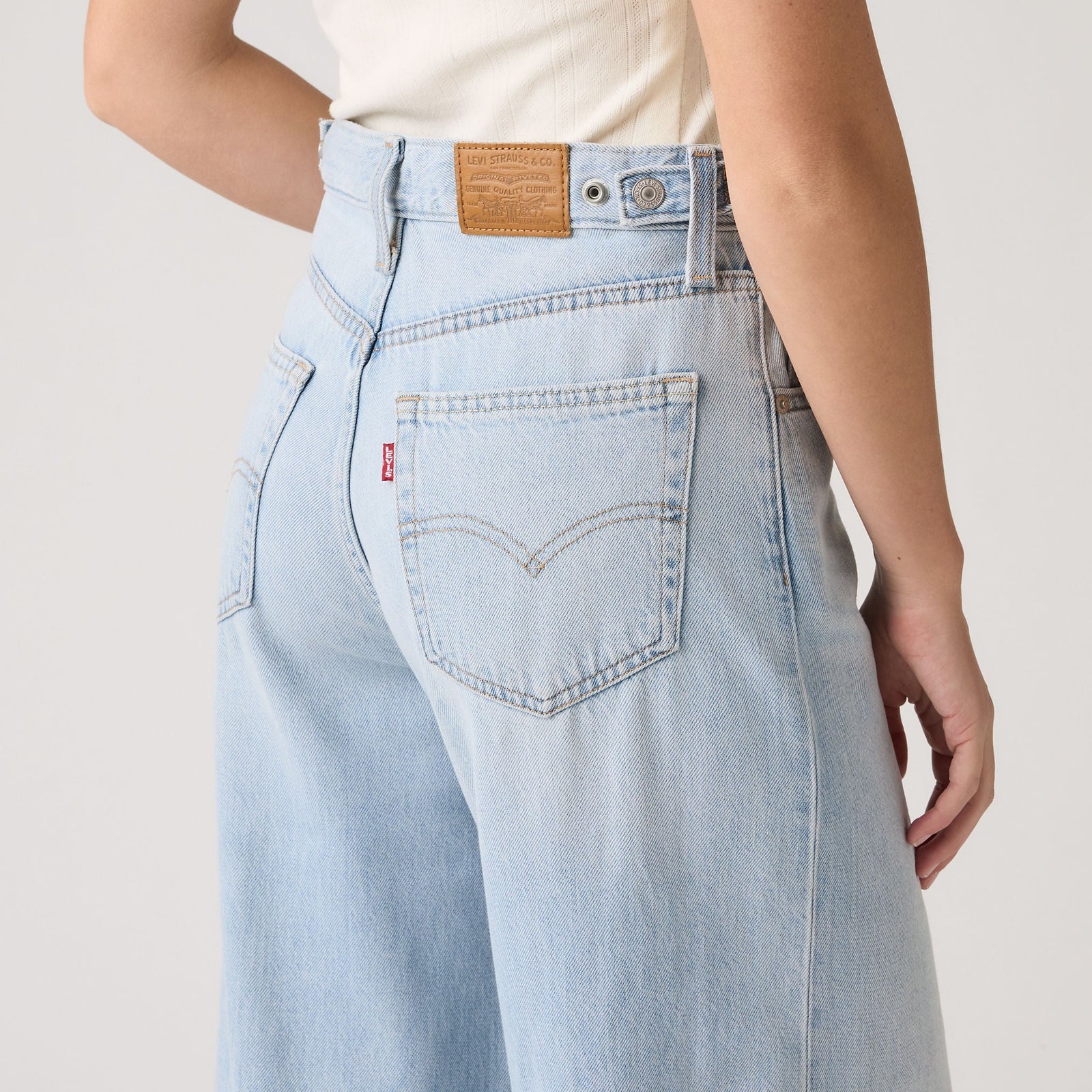 Main 6 - Levi's® Women's Cinch Wide-Leg Jeans - 0073B0003