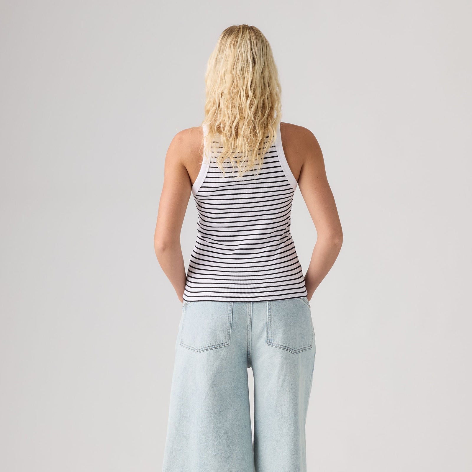 Main 2 - Levi's® Women's Essential Racer Tank - A33810050