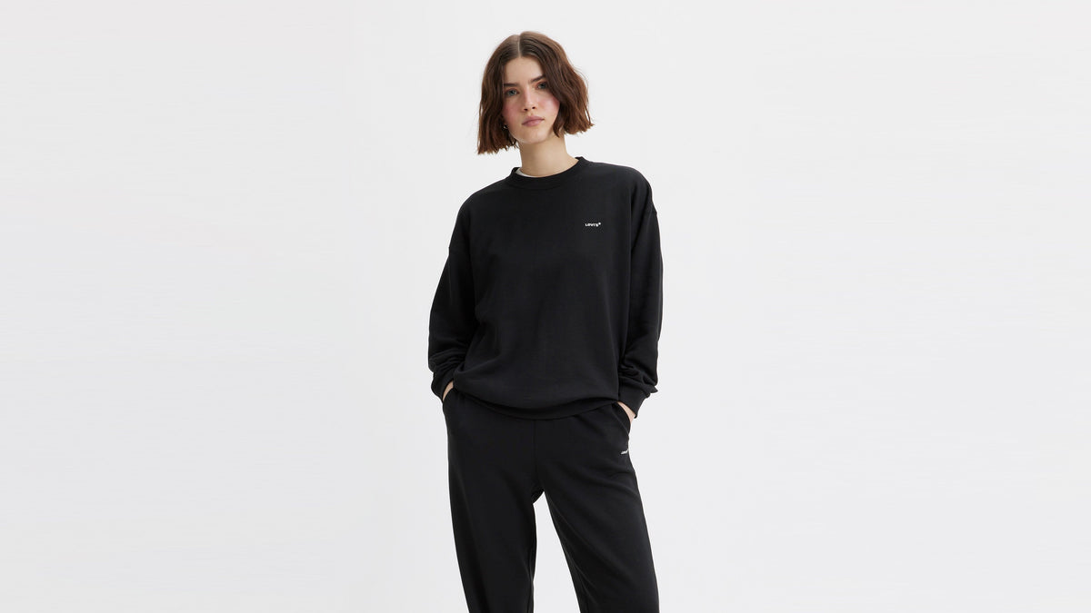Front view of Levi's womens black everyday sweatshirt