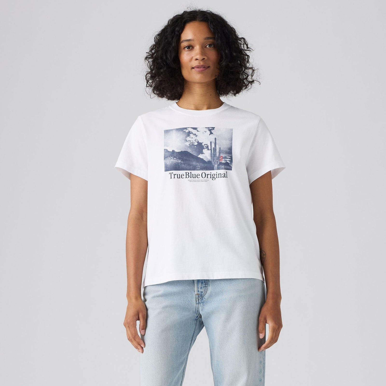 Main 3 - Levi's® Women's Graphic Favorite Tee - 005GV0073
