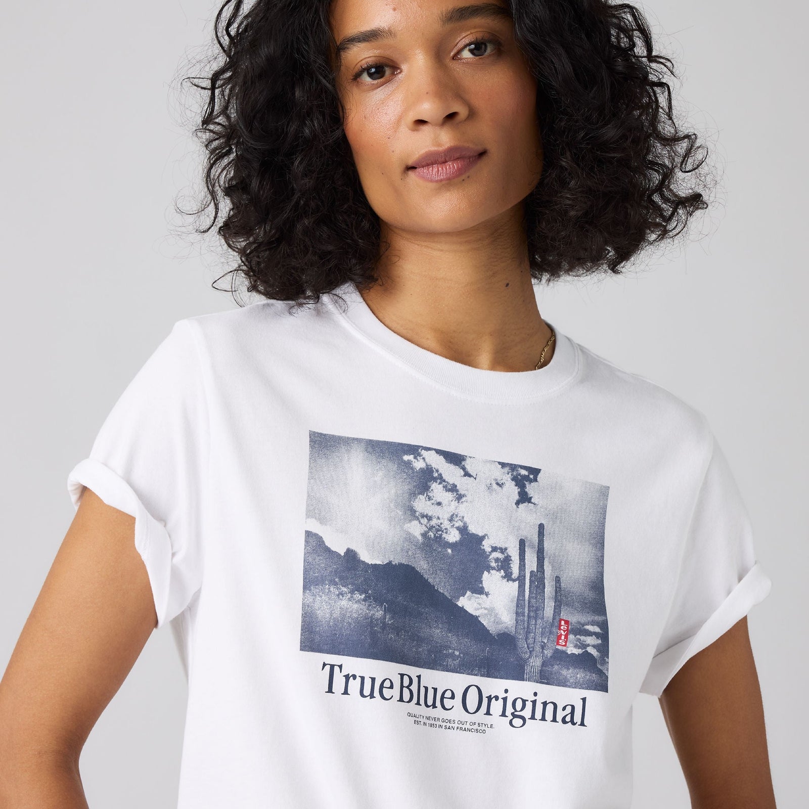 Main 4 - Levi's® Women's Graphic Favorite Tee - 005GV0073
