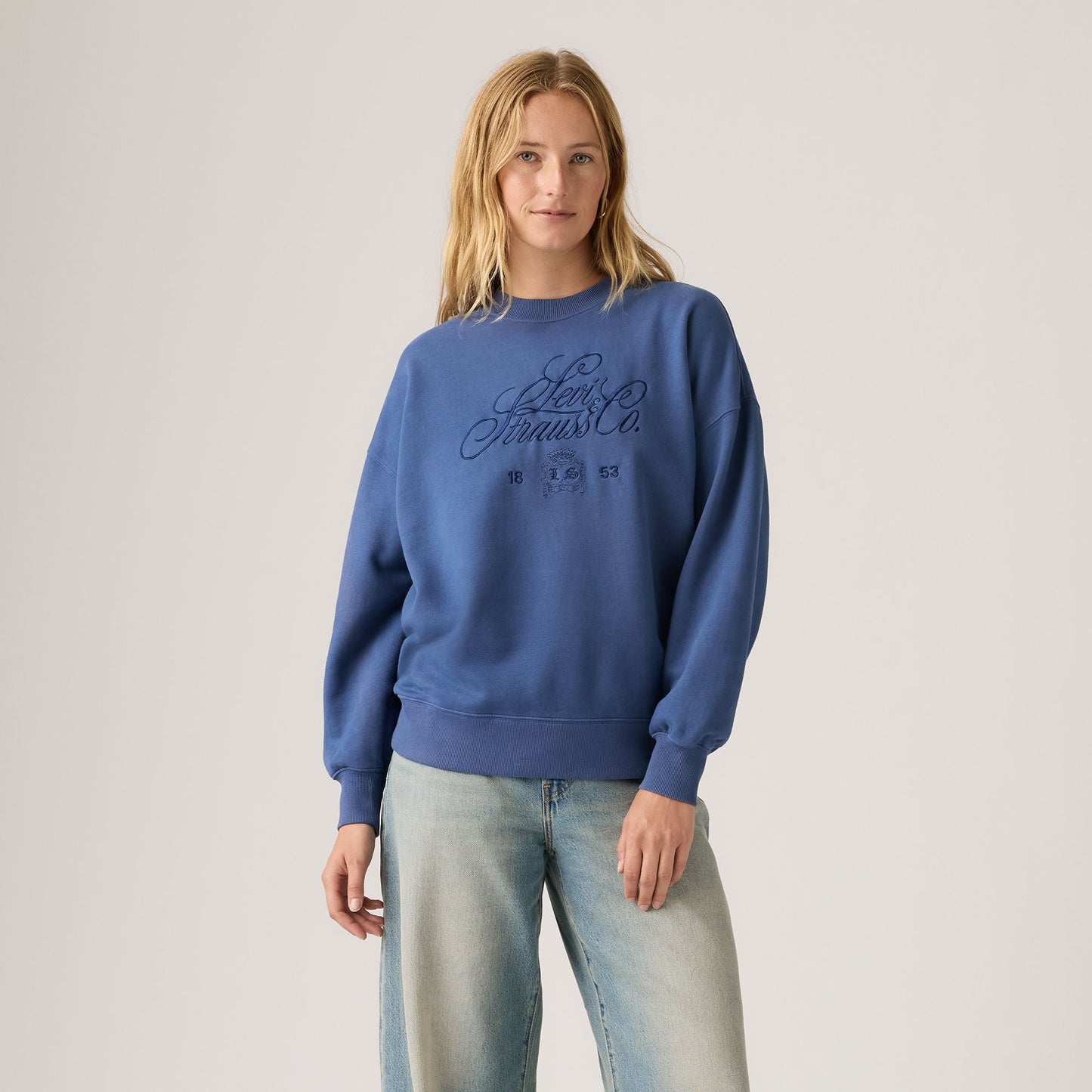 Levi's® Women's Graphic Vintage Oversized Crew Sweatshirt